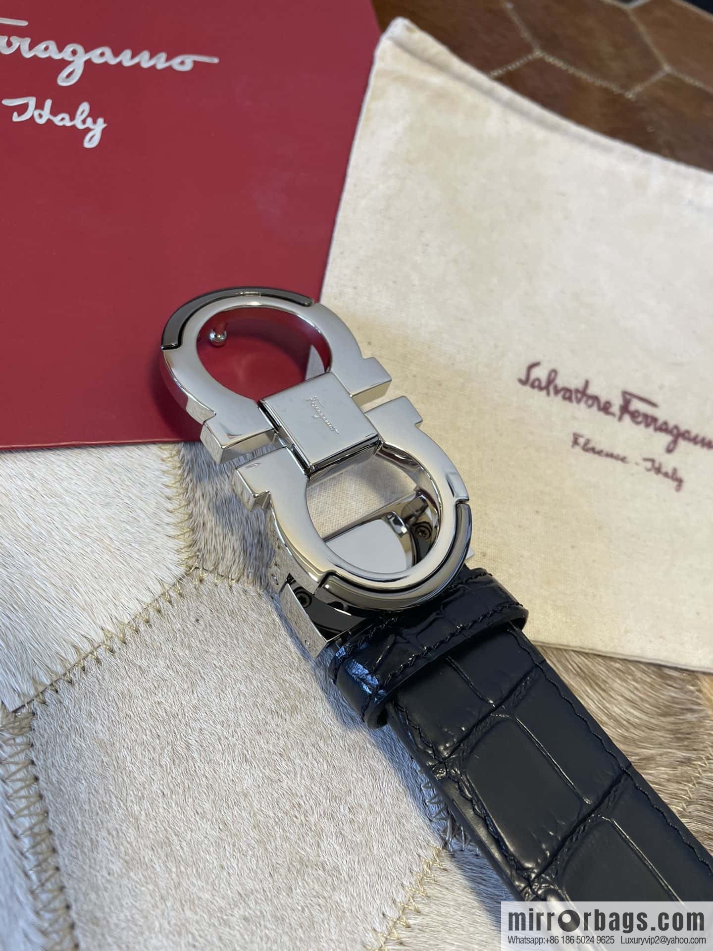 Ferragamo Gancio Double Circle Intertone Edge Metal Clip Buckle, Crocodile Belt 3.5cm