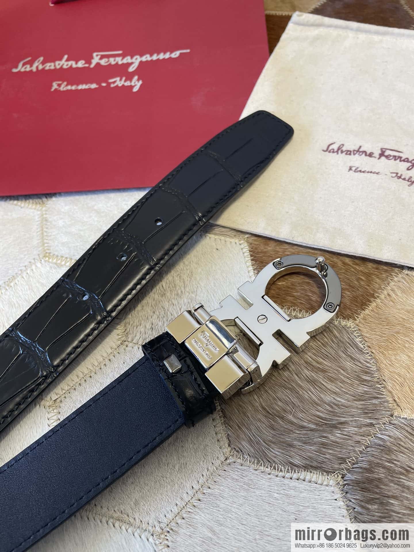 Ferragamo Gancio Double Circle Intertone Edge Metal Clip Buckle, Crocodile Belt 3.5cm