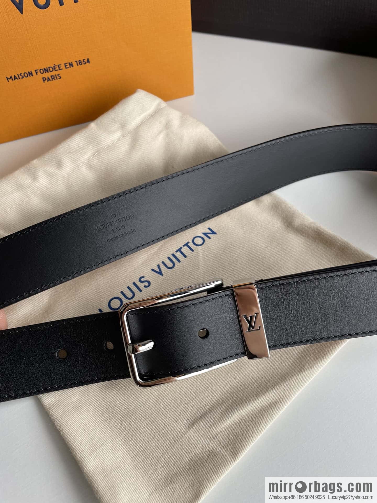 LV 35mm wide calfskin belt