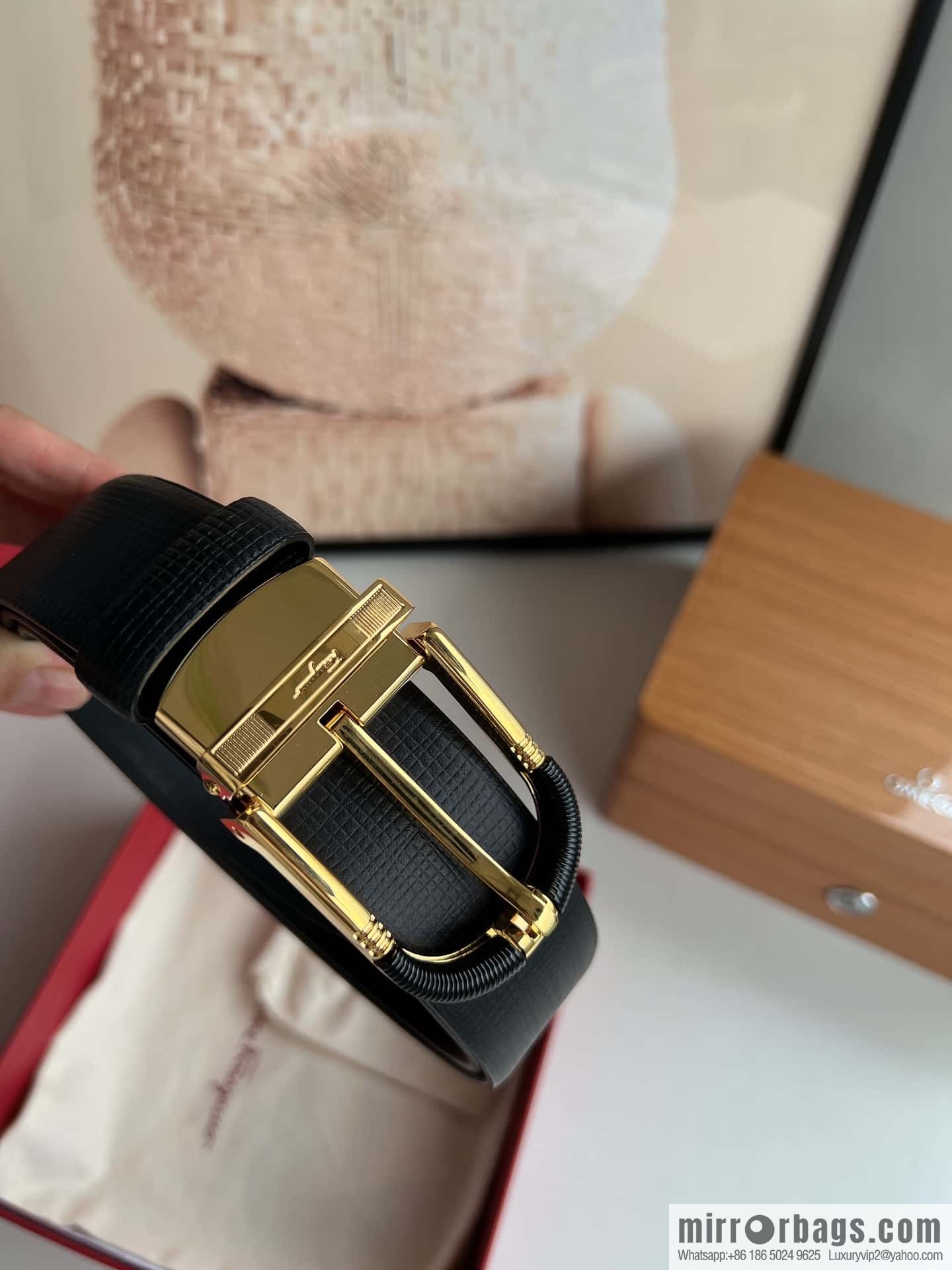 Ferragamo Ferragamo, acrylic black threaded element metal buckle, first layer cowhide belt 3.5CM