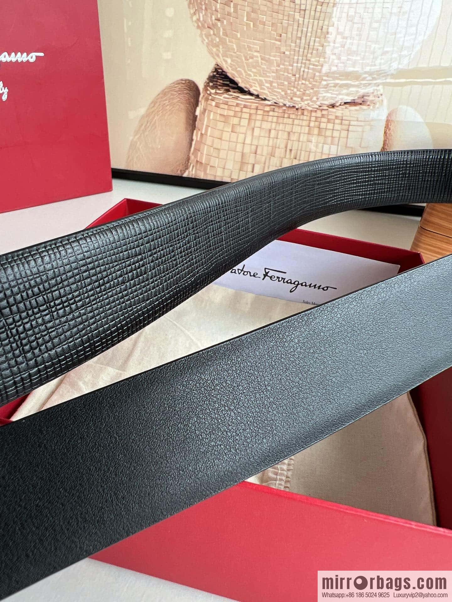 Ferragamo Ferragamo, acrylic black threaded element metal buckle, first layer cowhide belt 3.5CM