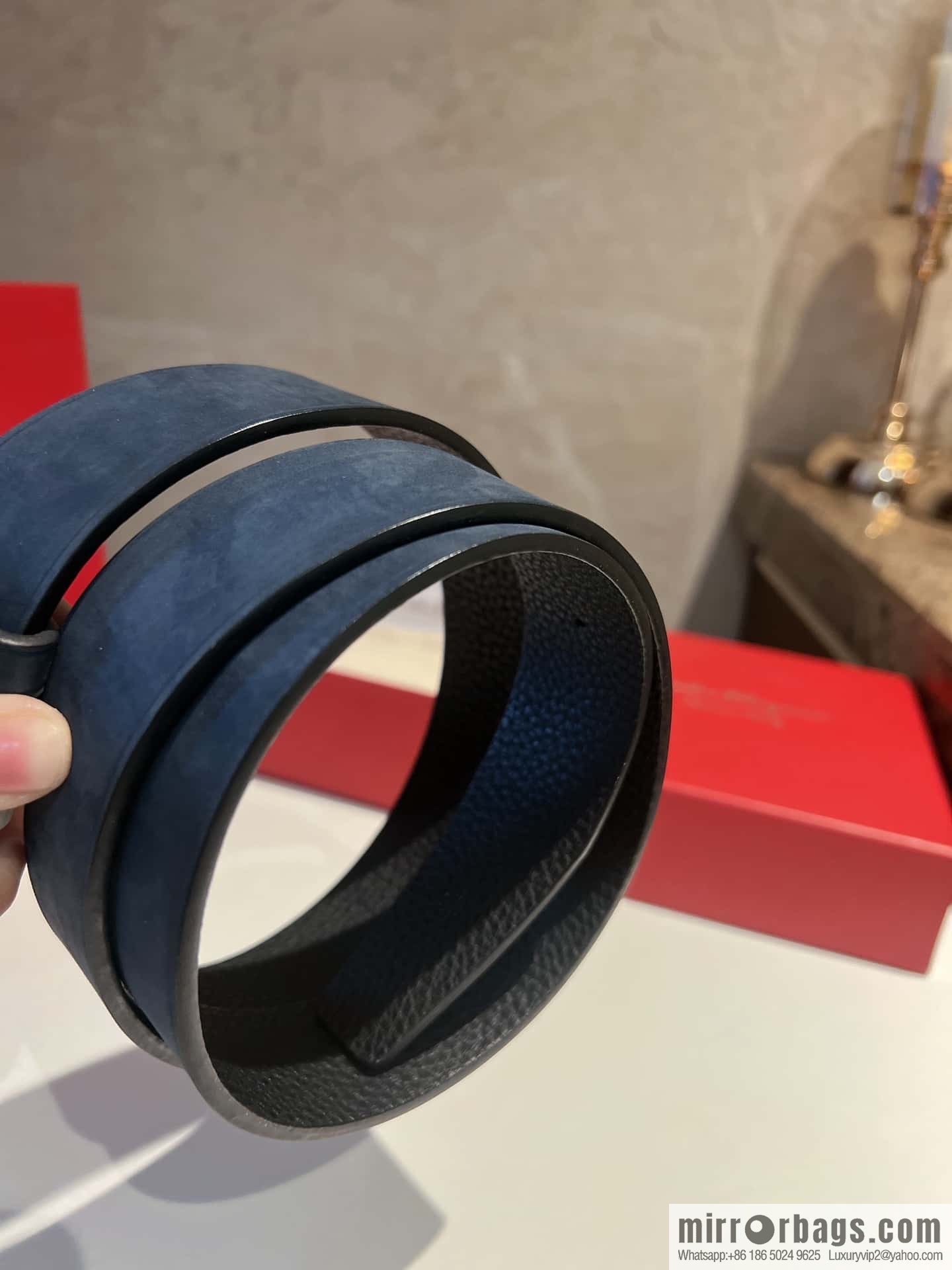 Ferragamo Ferragamo, imported suede and lychee double-sided adjustable belt 3.5cm