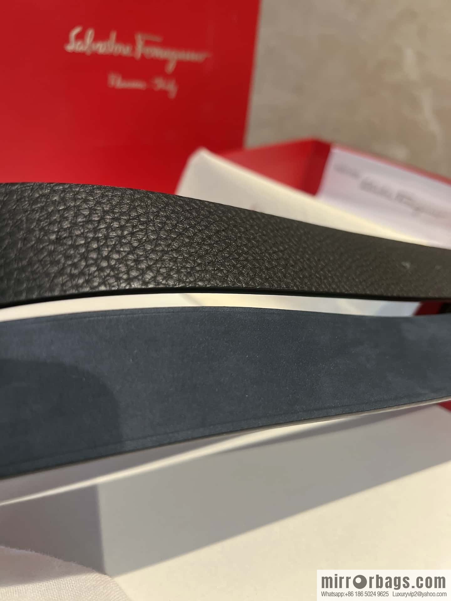 Ferragamo Ferragamo, imported suede and lychee double-sided adjustable belt 3.5cm