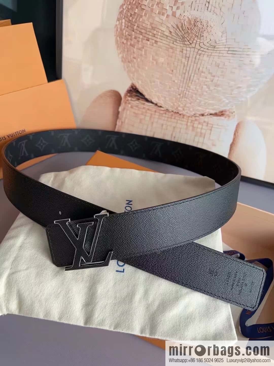 LV Initiales Double Sided Belt 4.0CM