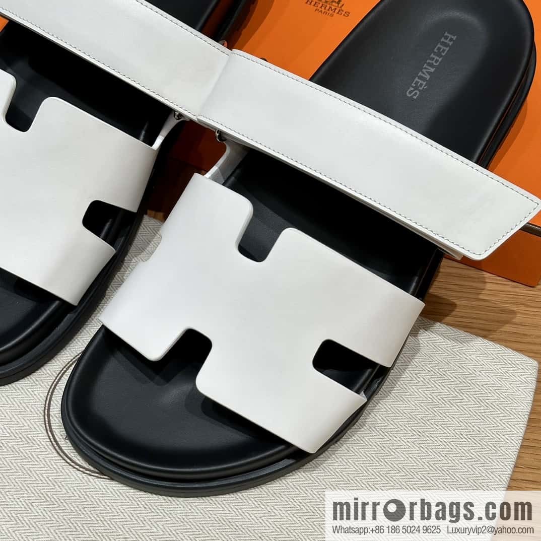 HERMES 180 CHYPRE SANDAL uncle shoes, lambskin/Natural lambskin lininh white/01/Blanc