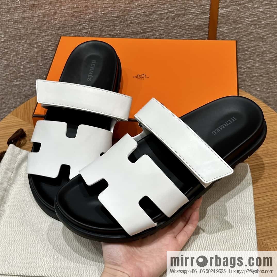 HERMES 180 CHYPRE SANDAL uncle shoes, lambskin/Natural lambskin lininh white/01/Blanc
