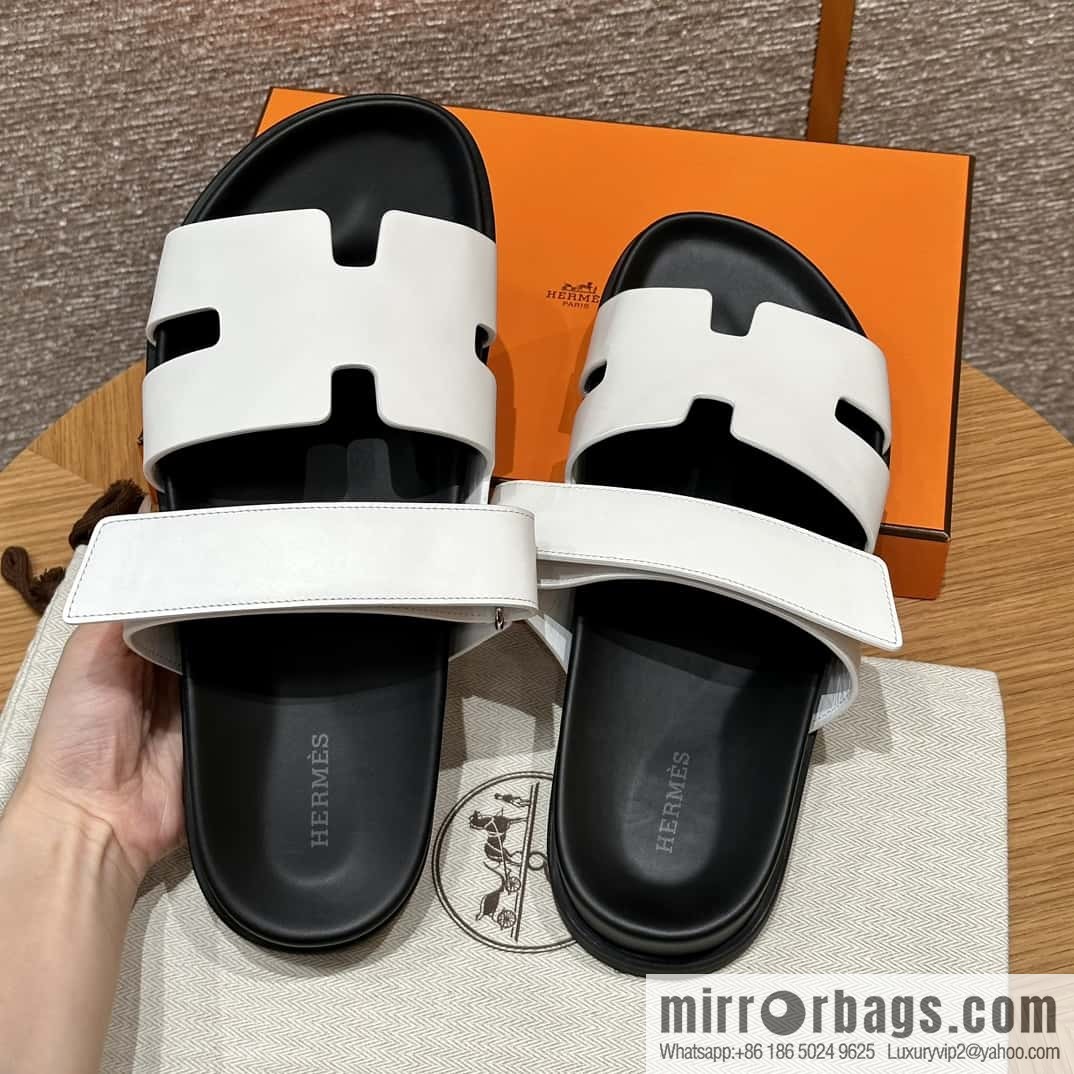 HERMES 180 CHYPRE SANDAL uncle shoes, lambskin/Natural lambskin lininh white/01/Blanc