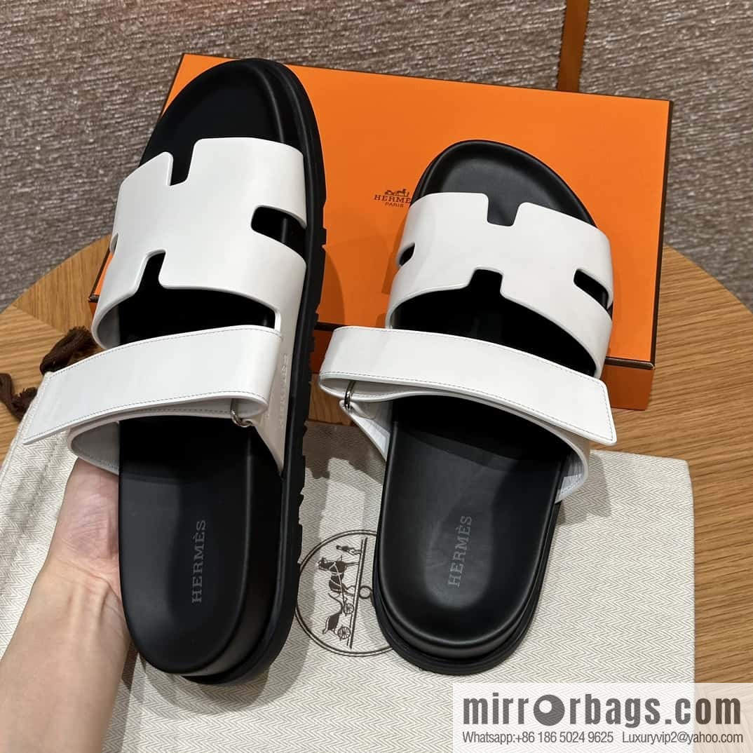 HERMES 180 CHYPRE SANDAL uncle shoes, lambskin/Natural lambskin lininh white/01/Blanc
