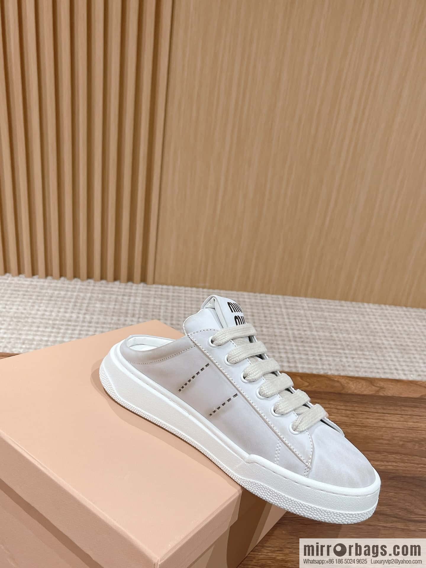 MIUMIU Miao Miao 2023 new American dirty shoes, the latest catwalk sports little white shoes in early spring