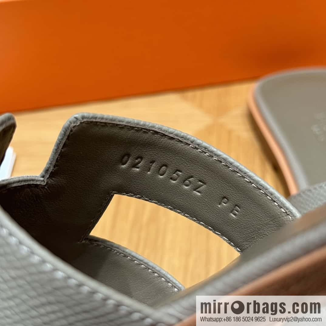 HERMES 181 Oran Slippers M8/Gris Asphalte/Asphalt Grey Epsom/Palmprint