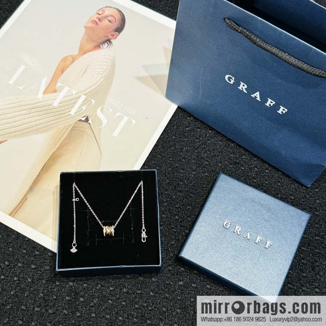 GRAFF Graff three-ring color separation necklace