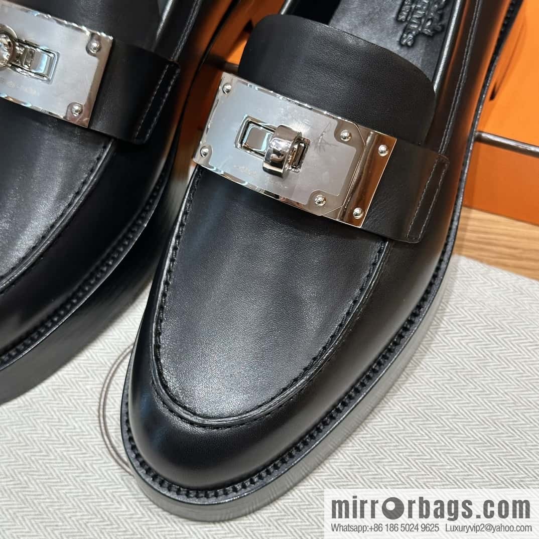 HERMES 101 Hot loafer, black/89/Noir calfskin/Calfskin