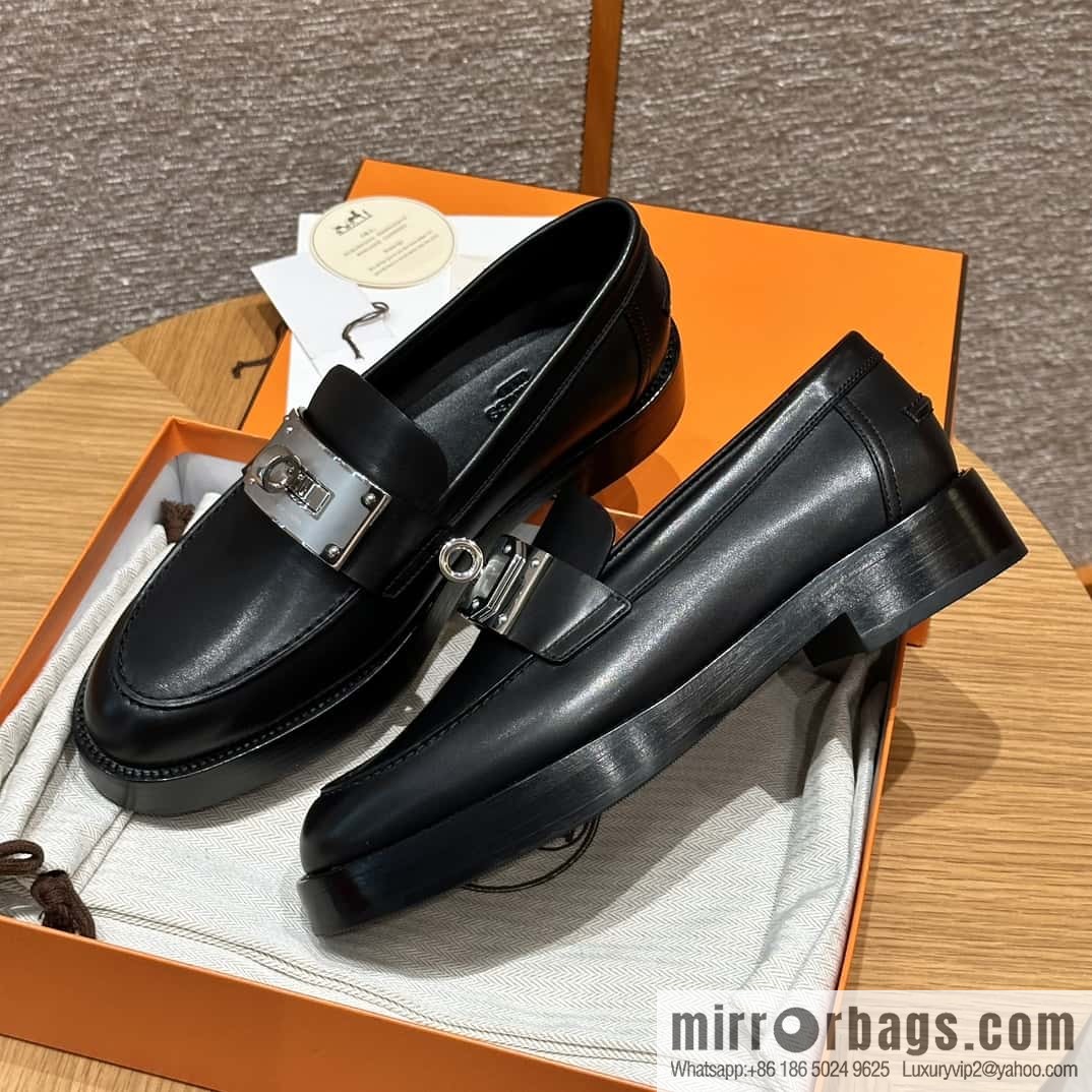 HERMES 101 Hot loafer, black/89/Noir calfskin/Calfskin