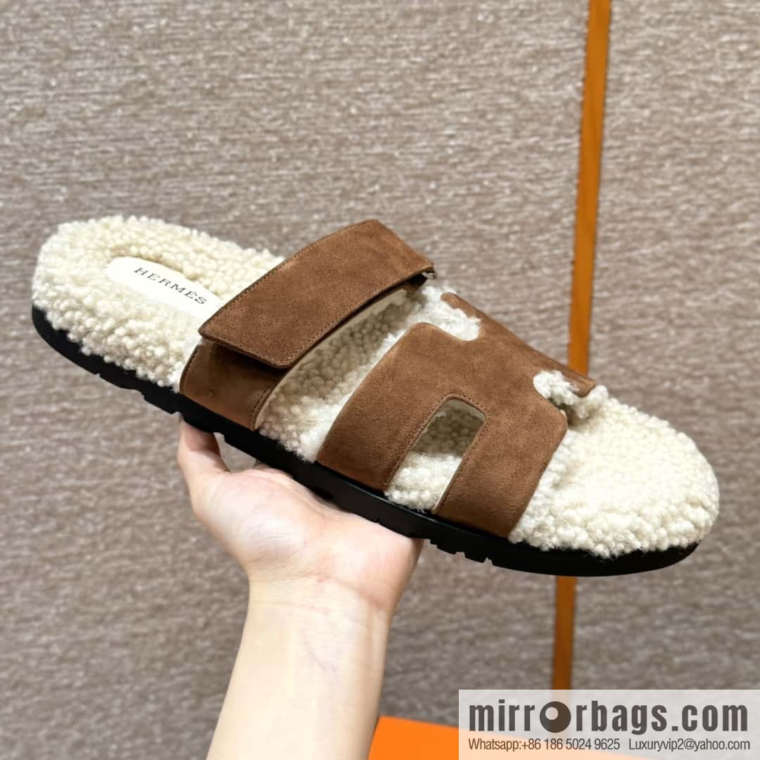 HERMES 180 Chypre men's lamb wool, smoked brown/Brun Fume suede/Chamois/woolskin