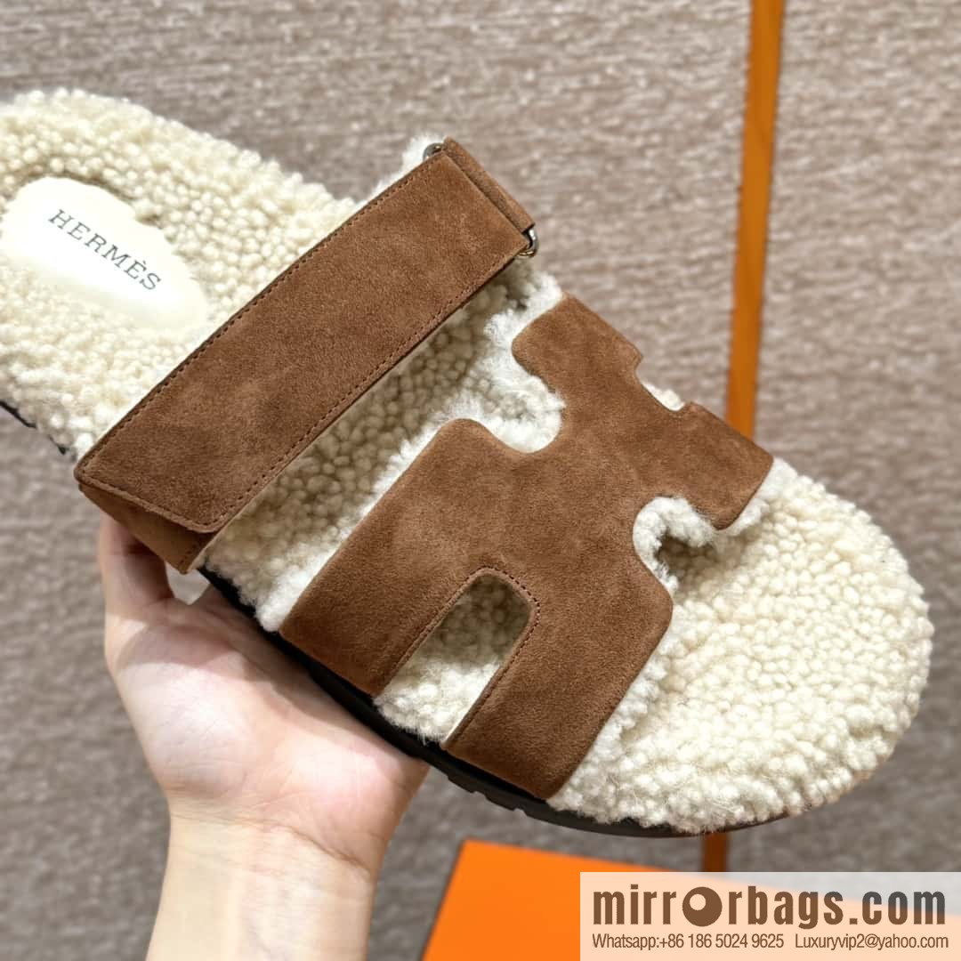 HERMES 180 Chypre men's lamb wool, smoked brown/Brun Fume suede/Chamois/woolskin