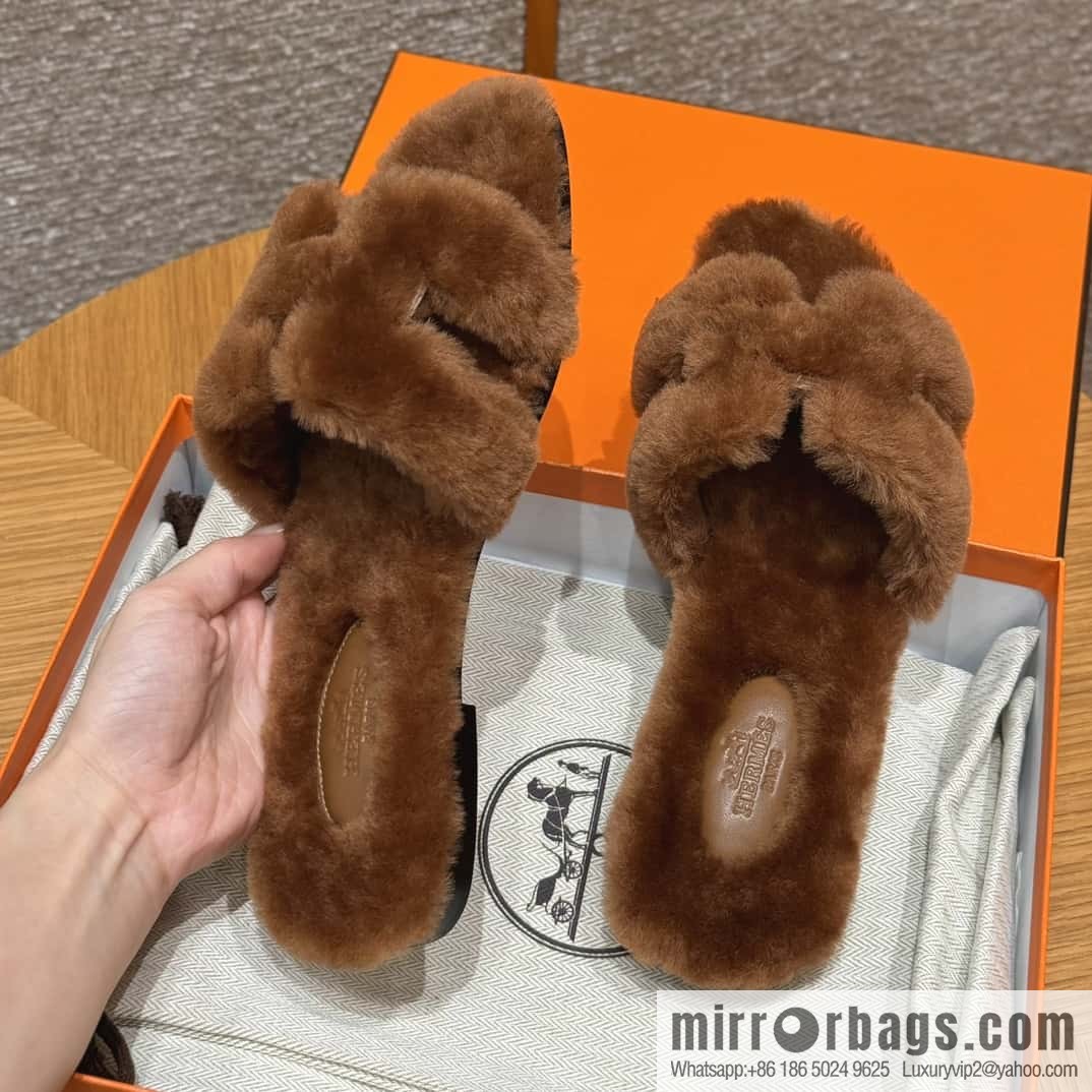 HERMES 181 Oran sandals, natural/Naturel/woolskin