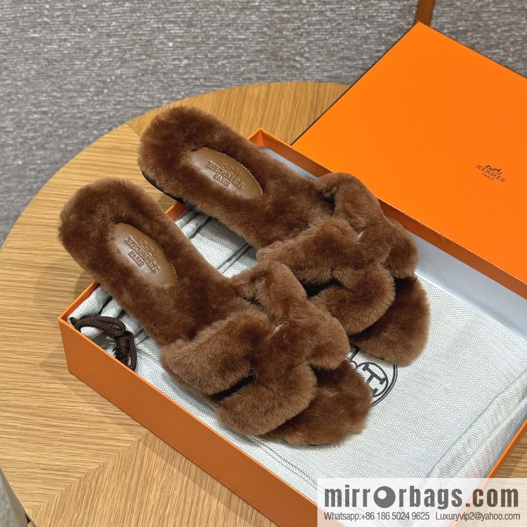 HERMES 181 Oran sandals, natural/Naturel/woolskin