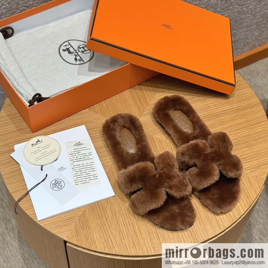 HERMES 181 Oran sandals, natural/Naturel/woolskin