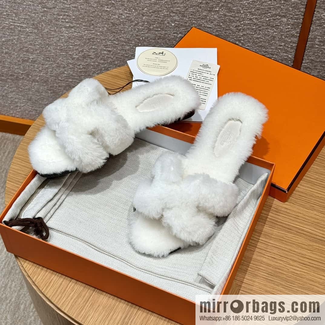 HERMES 181 Oran sandals, pure white/Blanc wool/woolskin