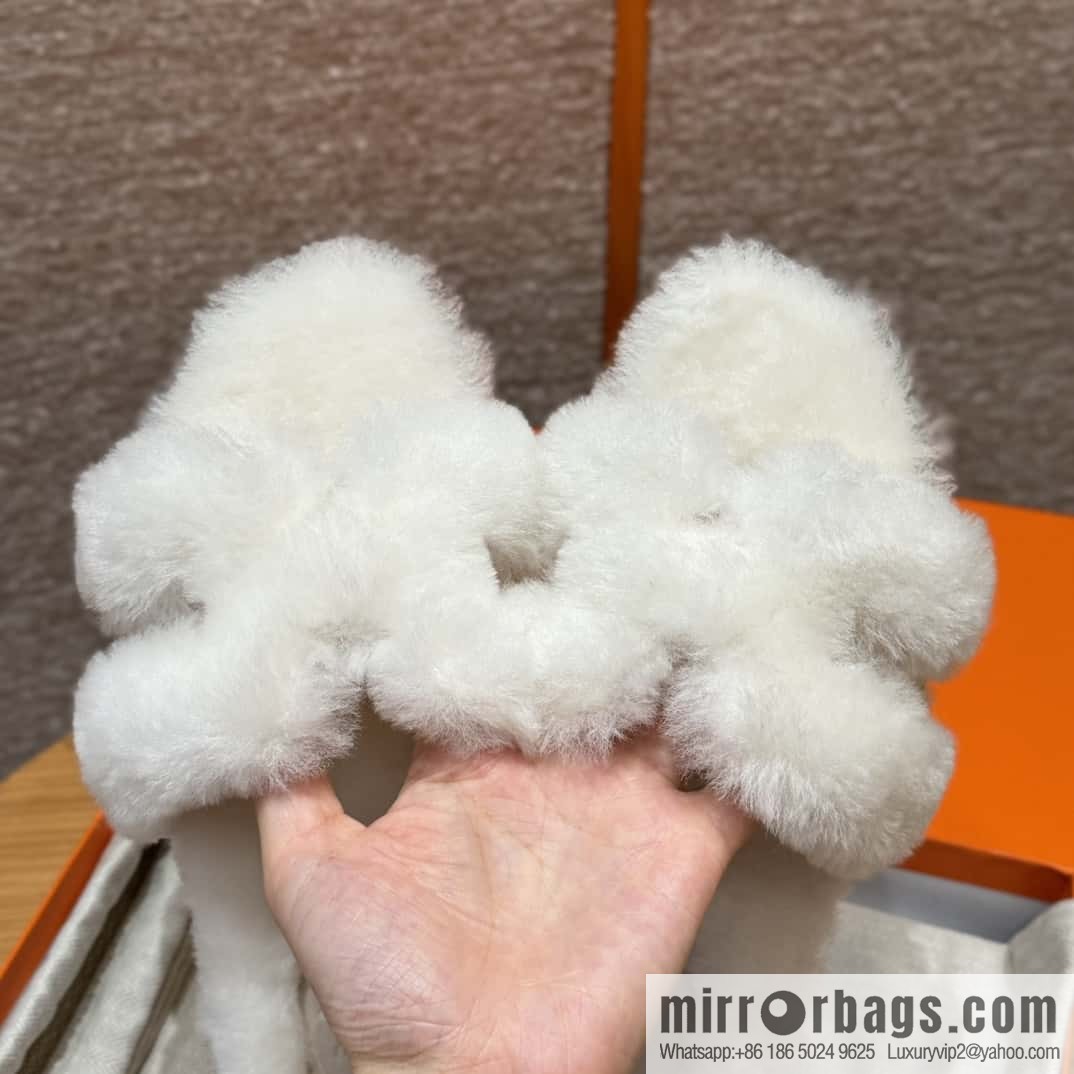 HERMES 181 Oran sandals, pure white/Blanc wool/woolskin