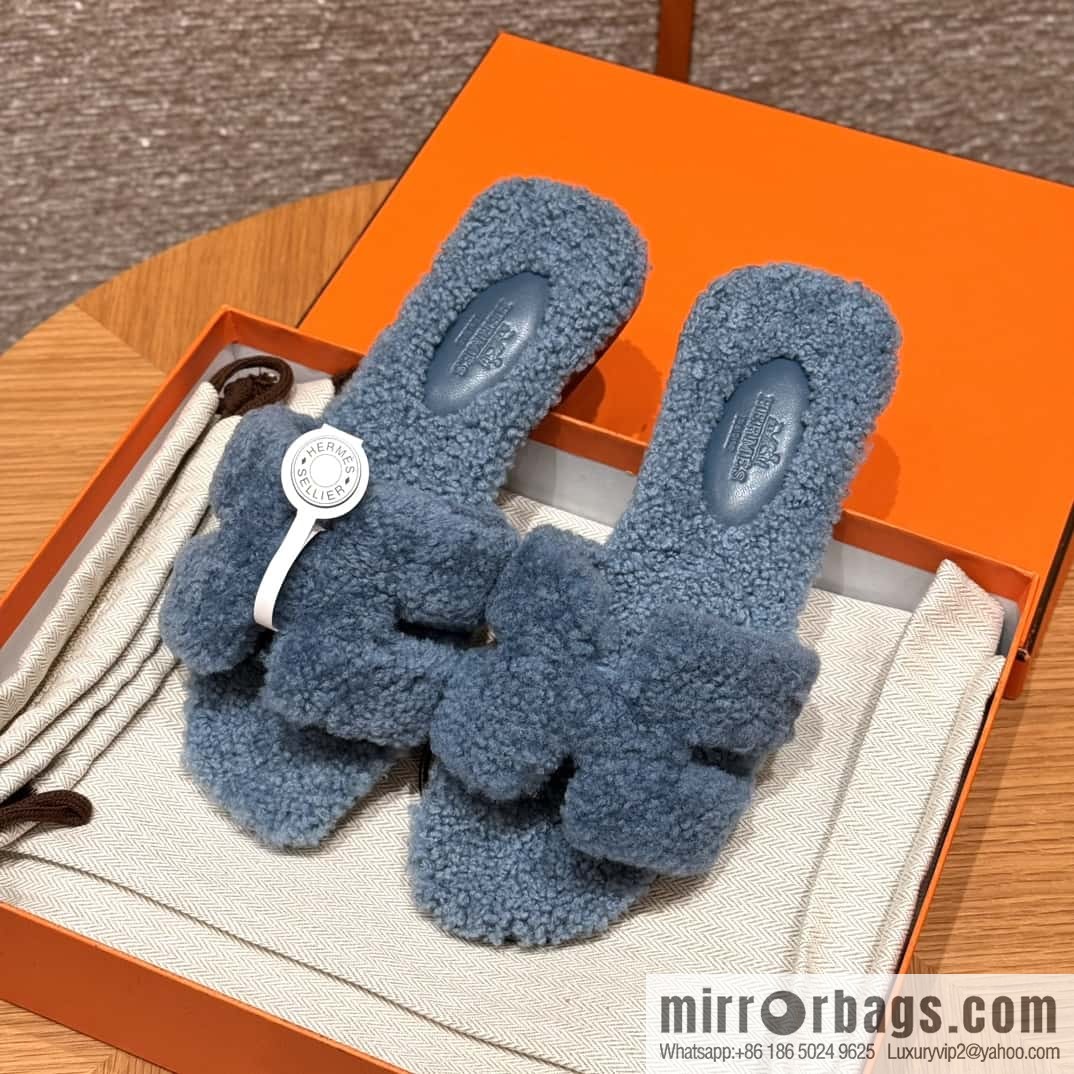 HERMES 181 Oran sandals, blue/Blue woolskin