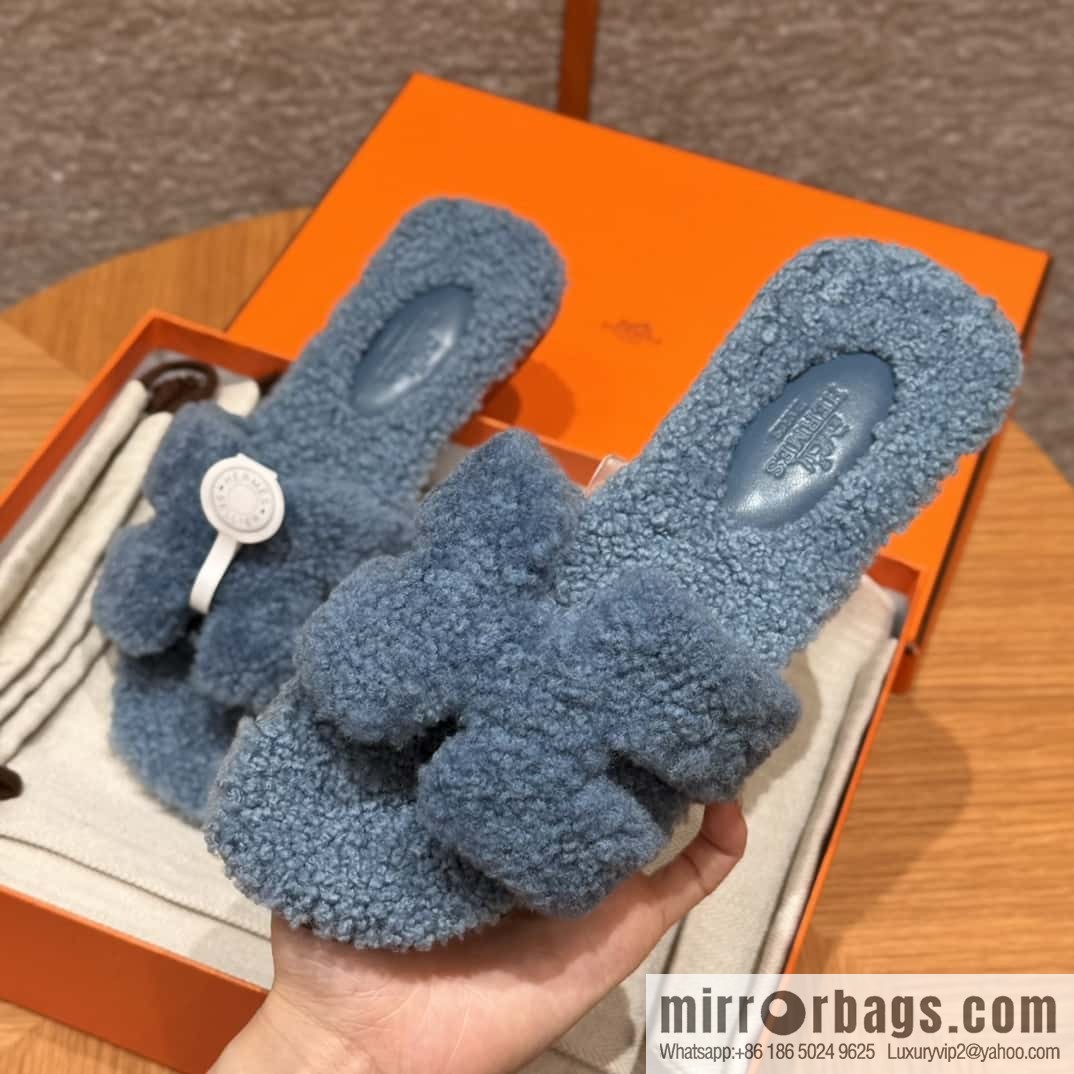 HERMES 181 Oran sandals, blue/Blue woolskin