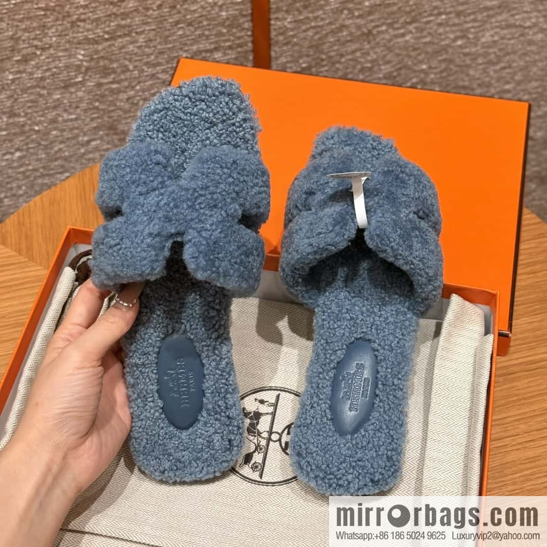 HERMES 181 Oran sandals, blue/Blue woolskin