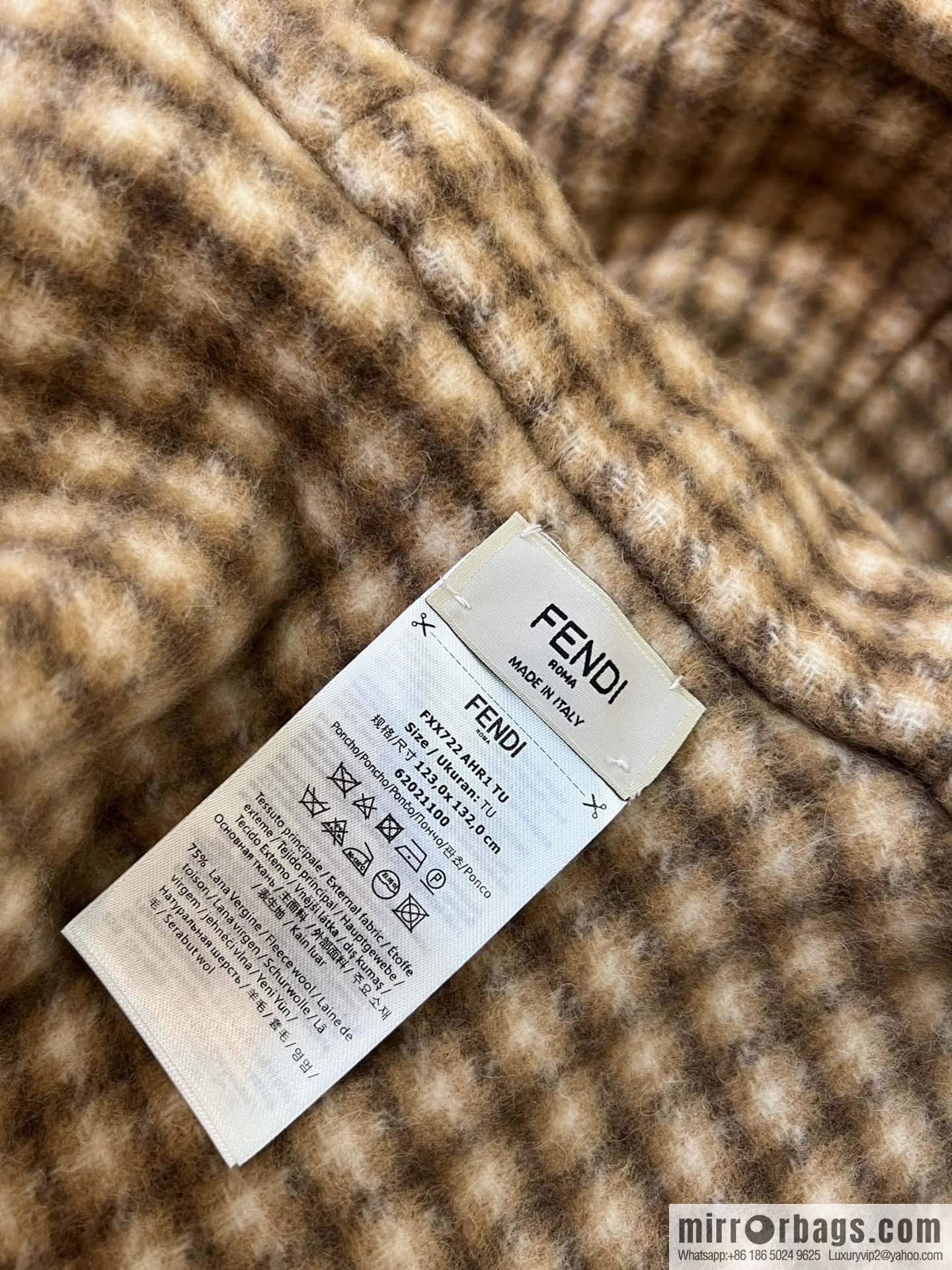 • Jacket cape ▪️ cream