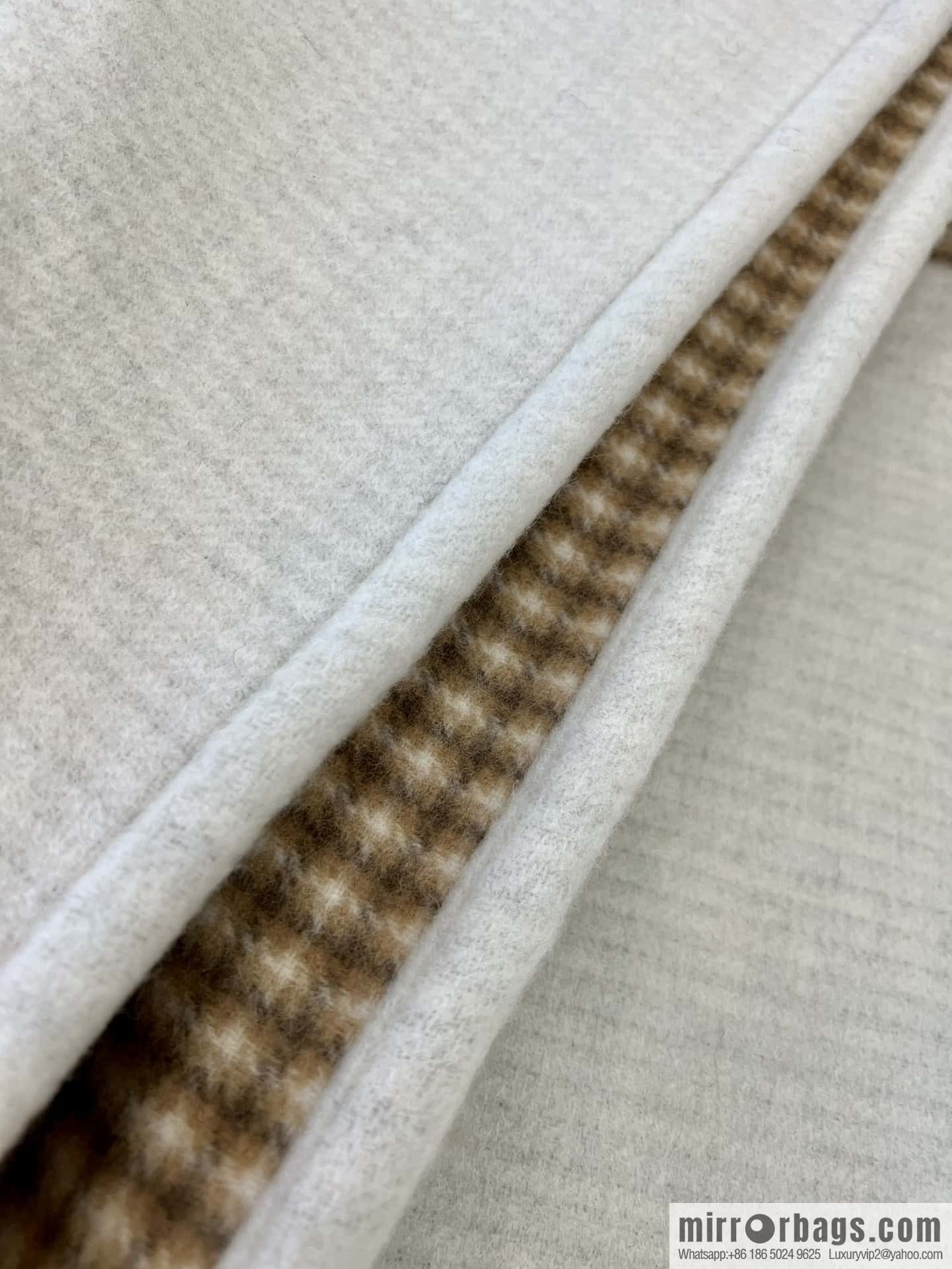 • Jacket cape ▪️ cream