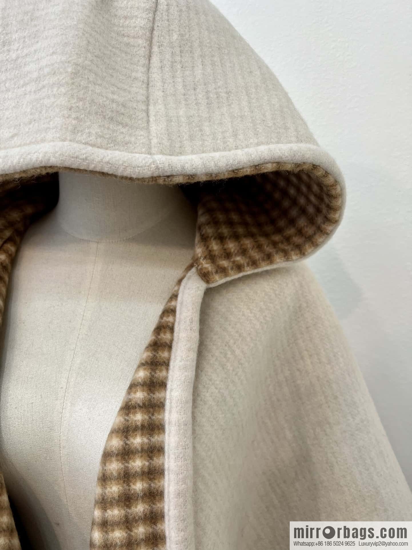 • Jacket cape ▪️ cream