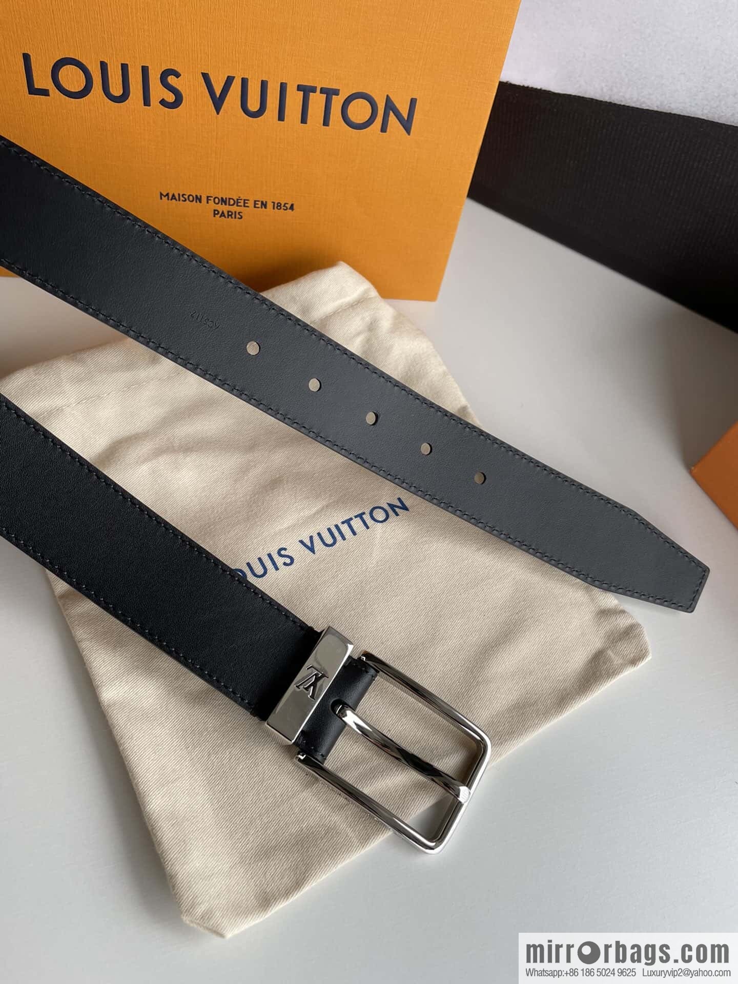 LV -35mm wide calfskin belt