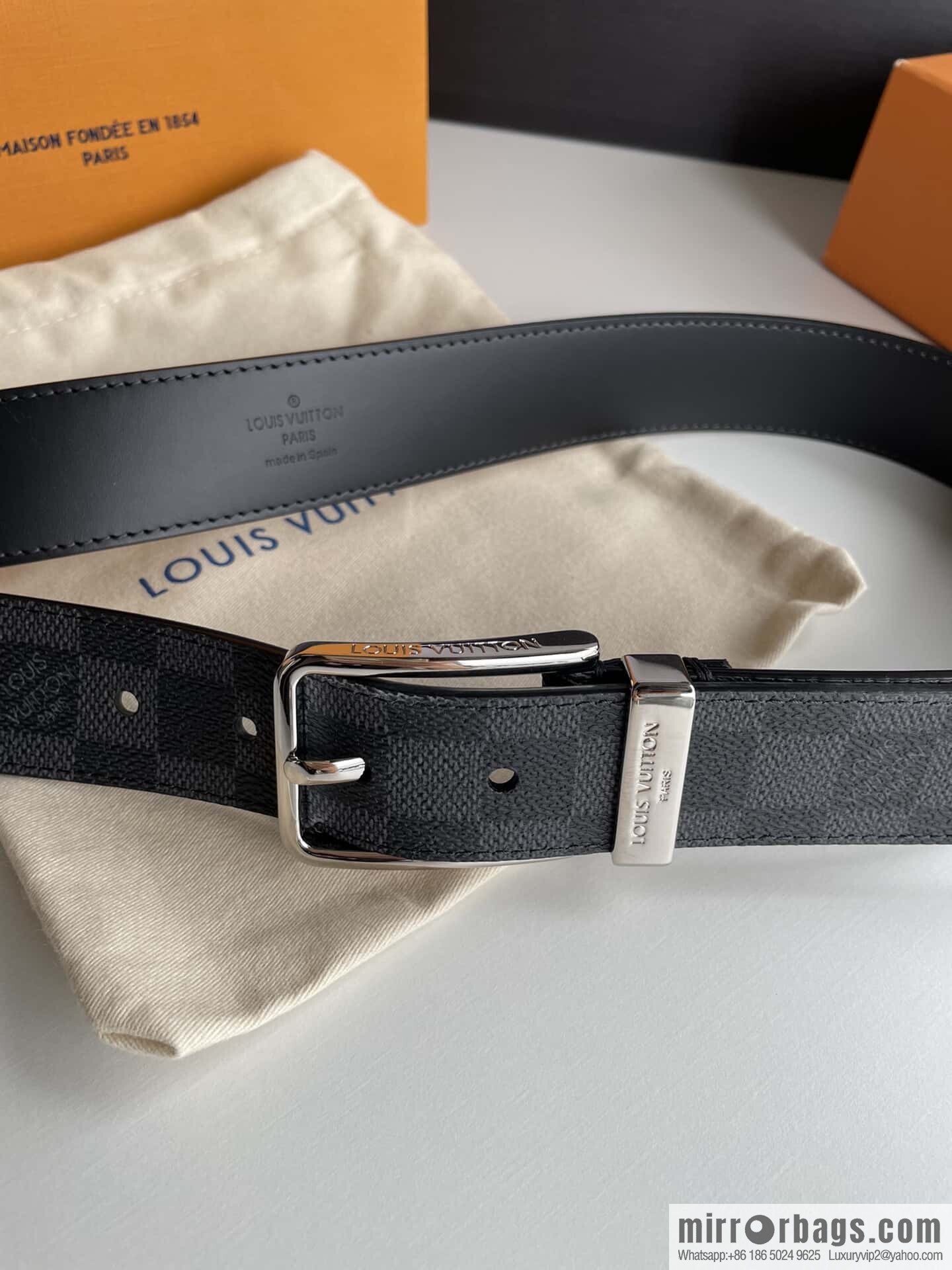 LV -35mm wide calfskin belt