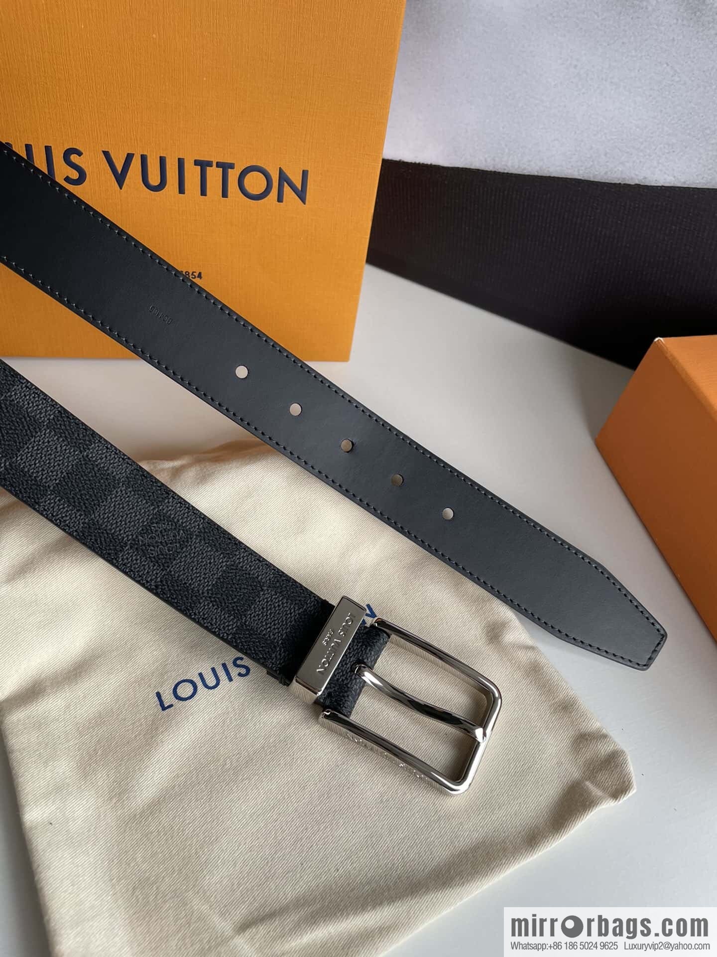 LV -35mm wide calfskin belt