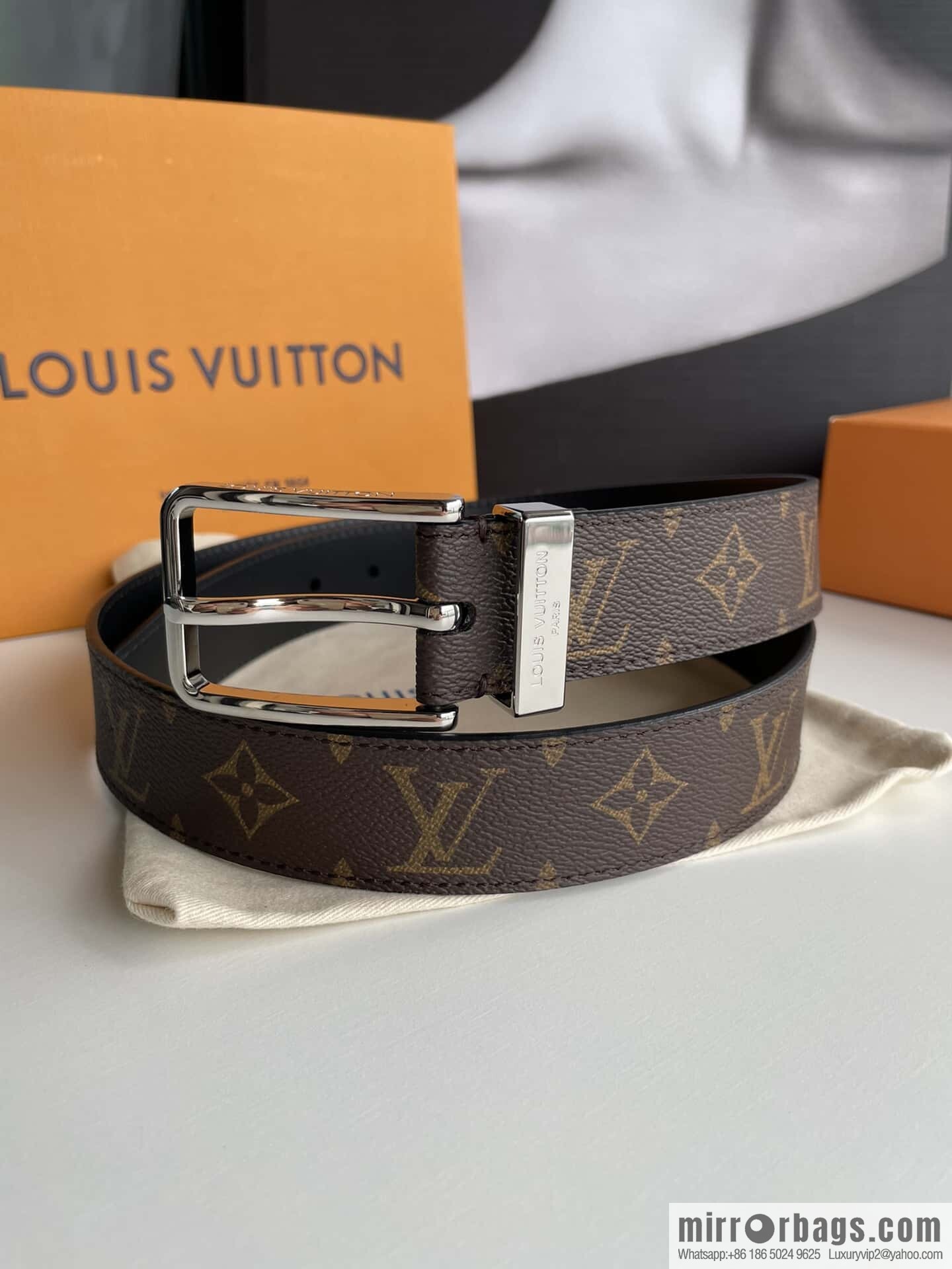 LV -35mm wide calfskin belt