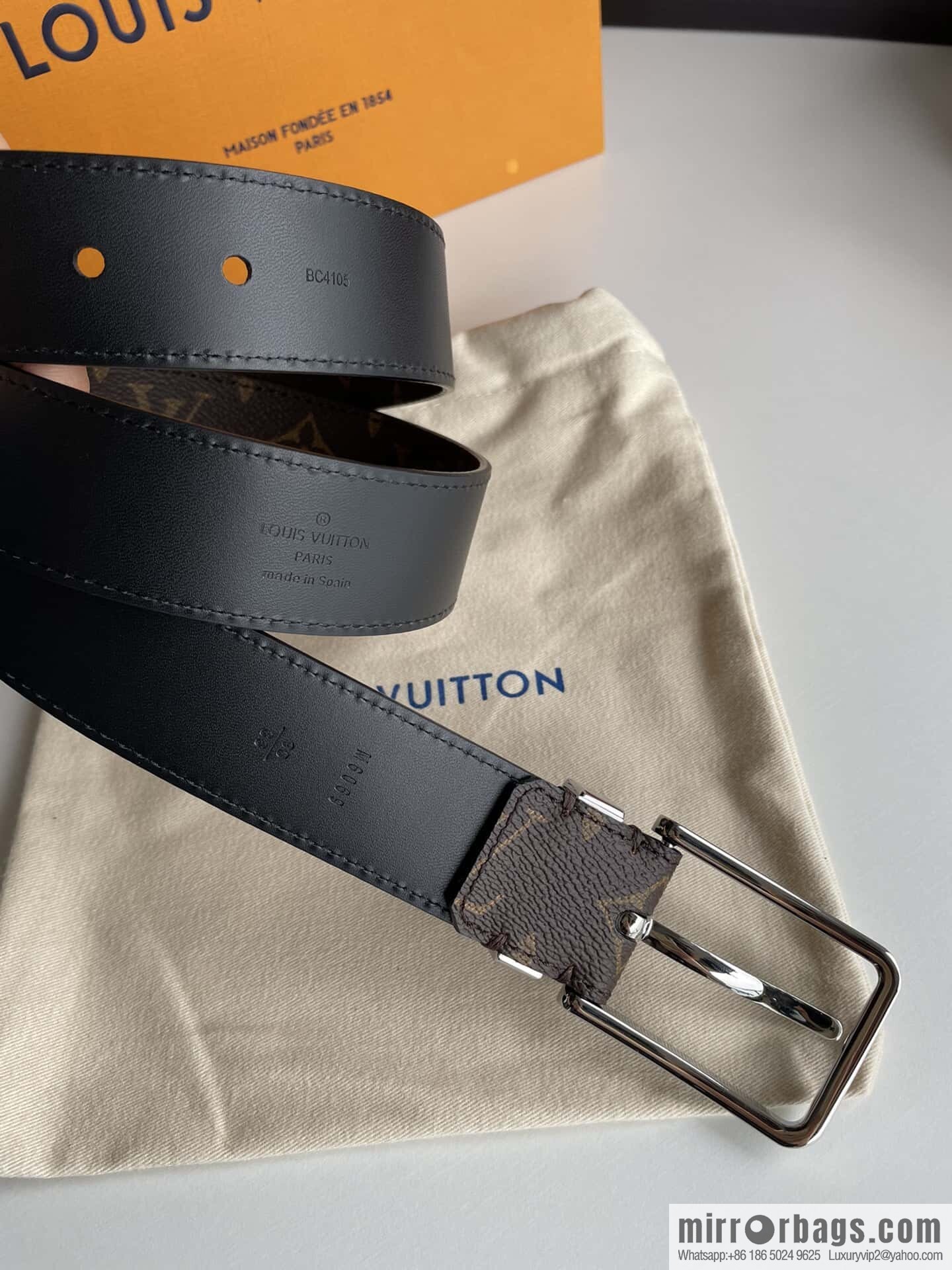 LV -35mm wide calfskin belt