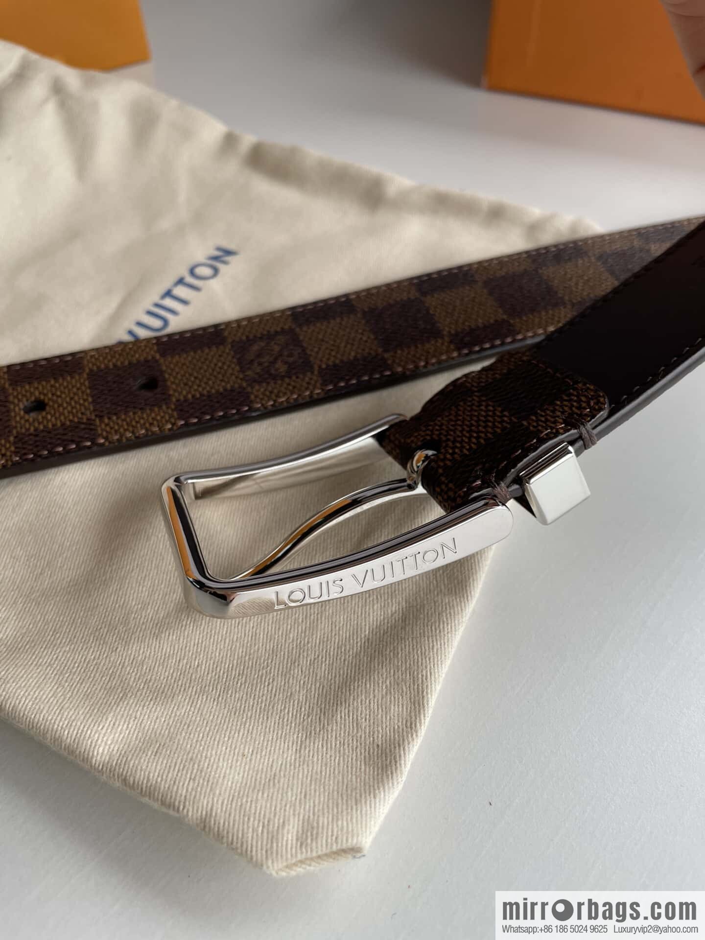LV -35mm wide calfskin belt