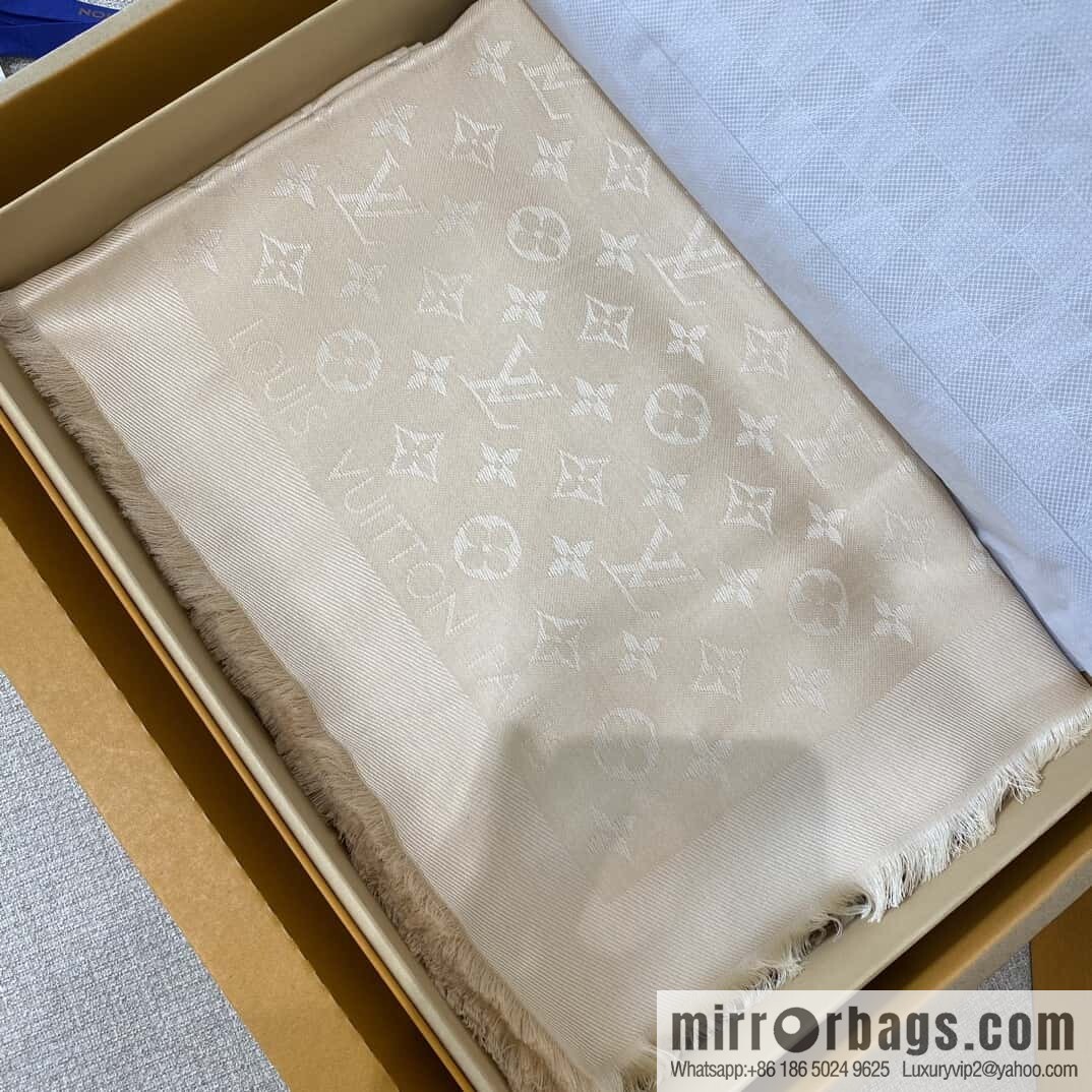 𝐋𝐨𝐮𝐢𝐬 𝐕𝐮𝐢𝐭𝐭𝐨ɴ•『 shine monogram scarf shawl M78144