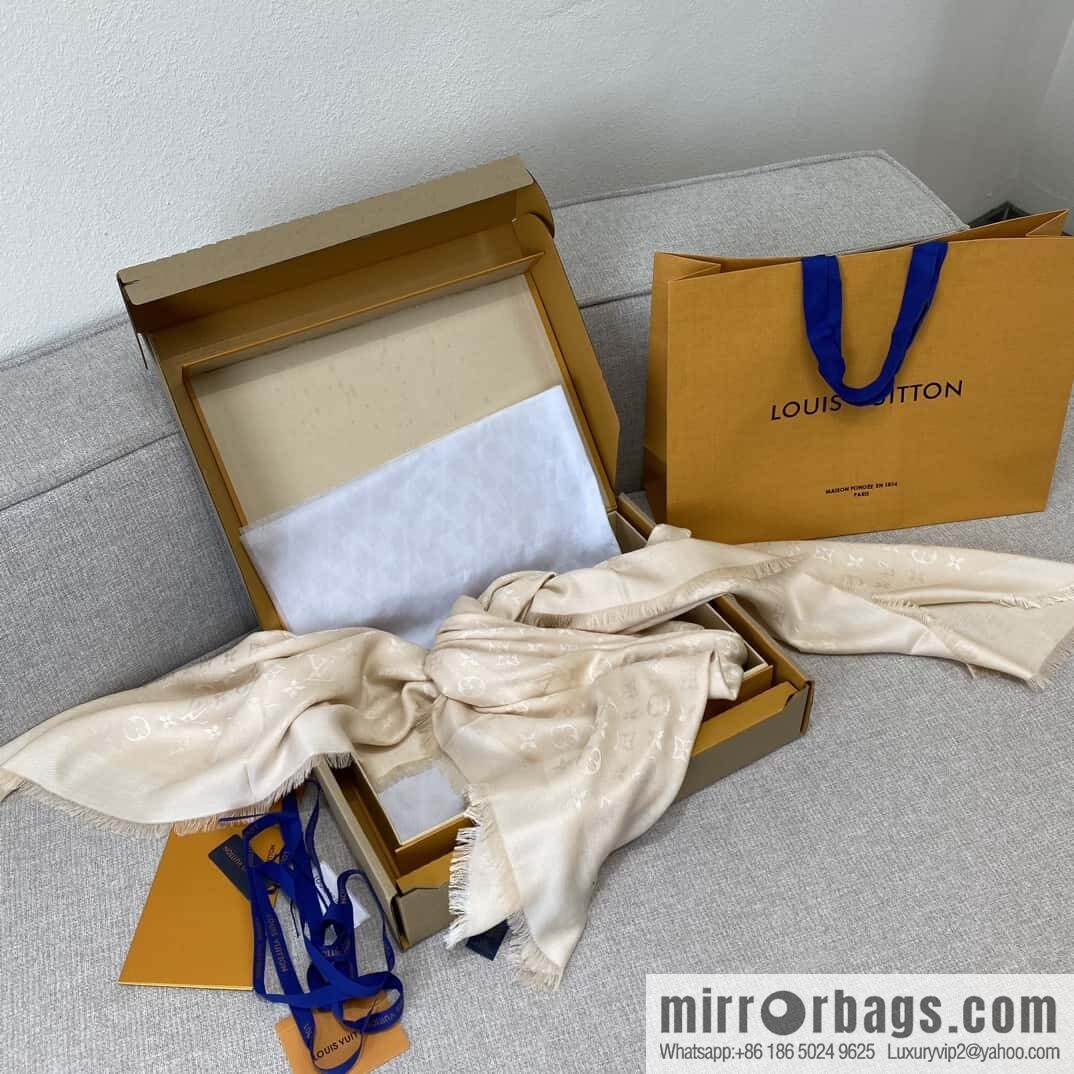 𝐋𝐨𝐮𝐢𝐬 𝐕𝐮𝐢𝐭𝐭𝐨ɴ•『 shine monogram scarf shawl M78144