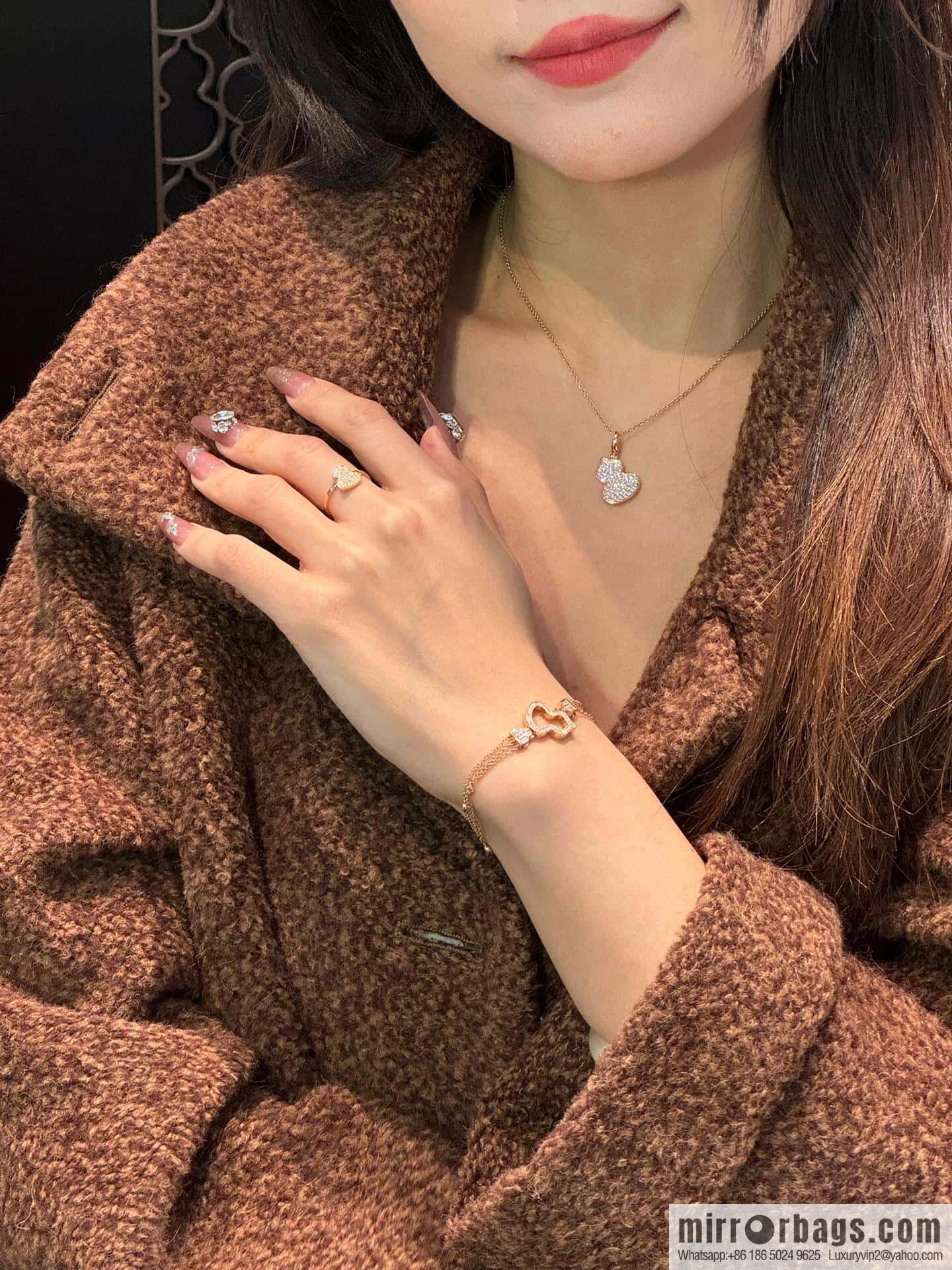 ❗️New ❗️ ☀️ Qeelin Petite Wulu Hollow Gourd Three-layer Bracelet ☀️