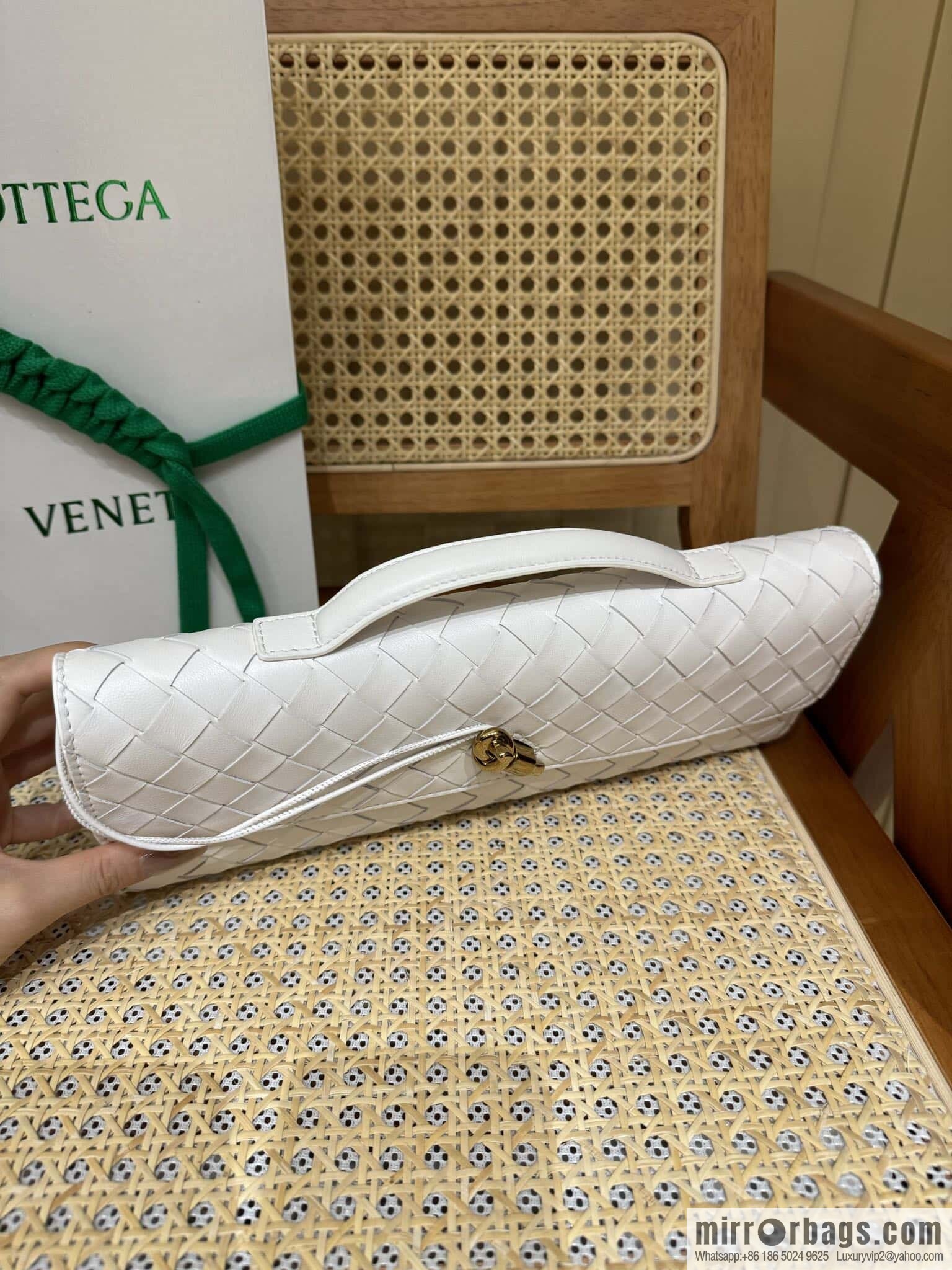 BV Andiamond Clutch 741511 White