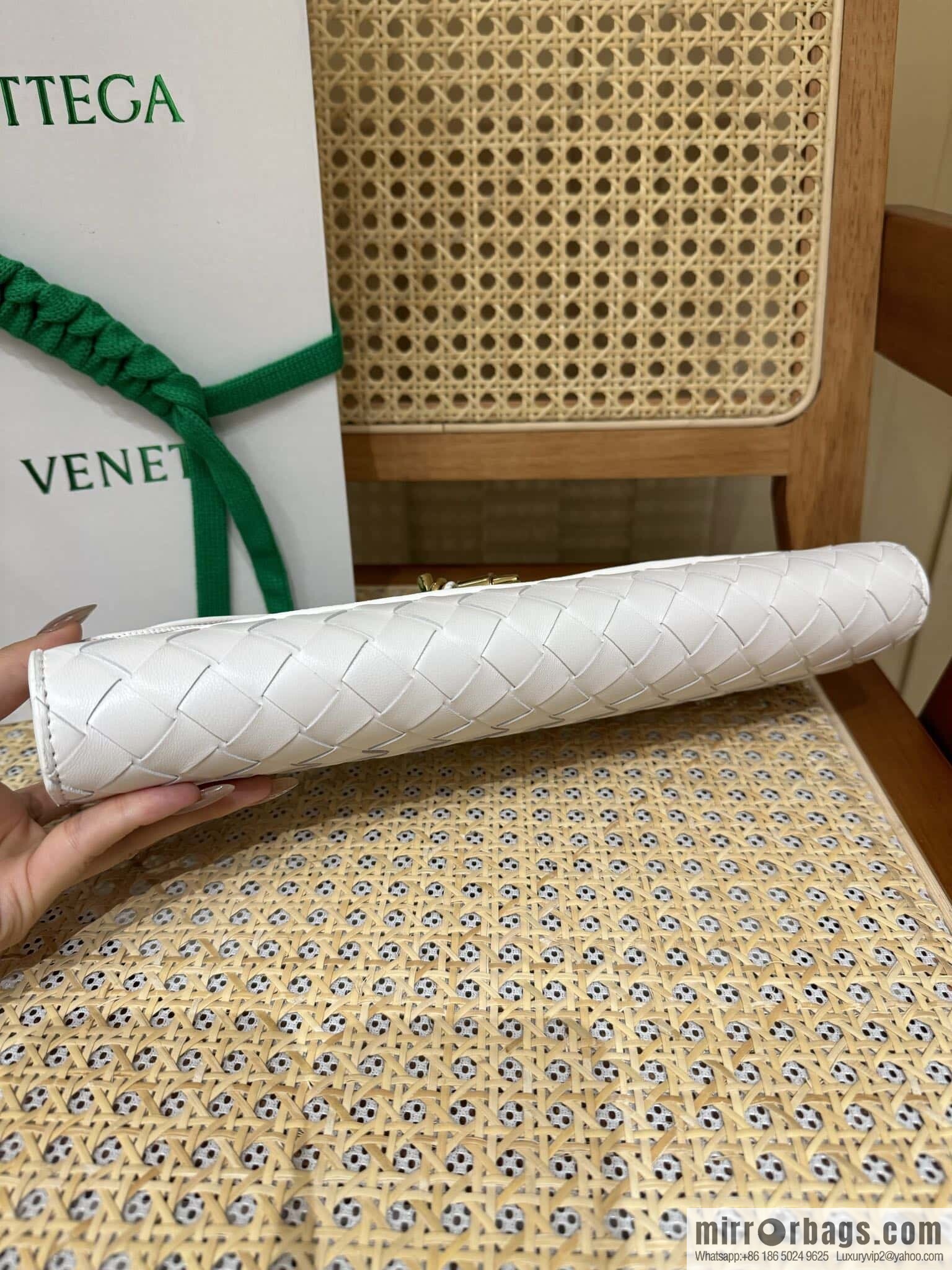 BV Andiamond Clutch 741511 White