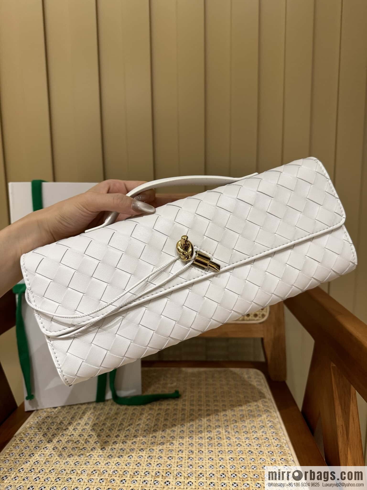 BV Andiamond Clutch 741511 White
