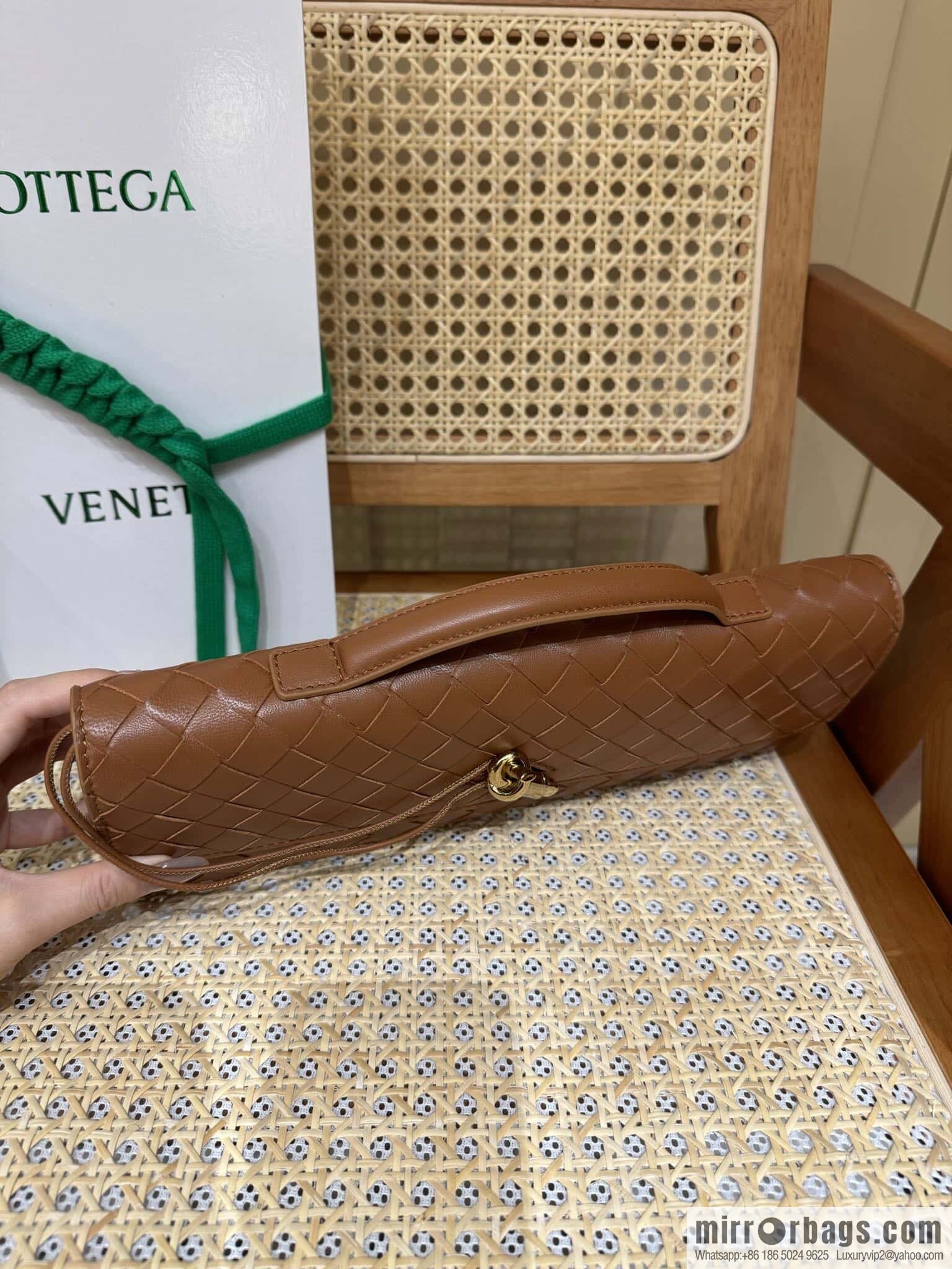 BV Andiamond Clutch 741511 Amber