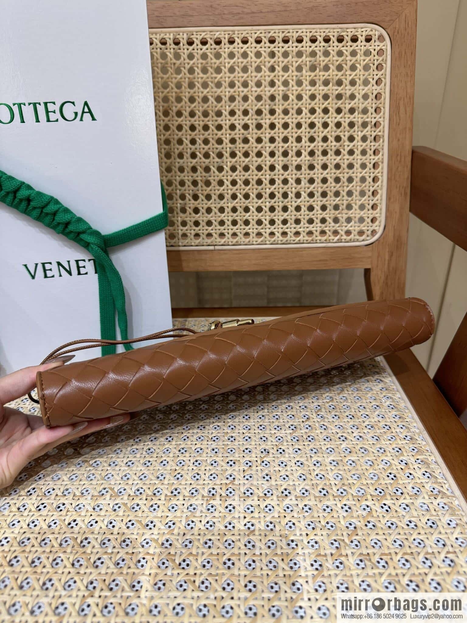 BV Andiamond Clutch 741511 Amber