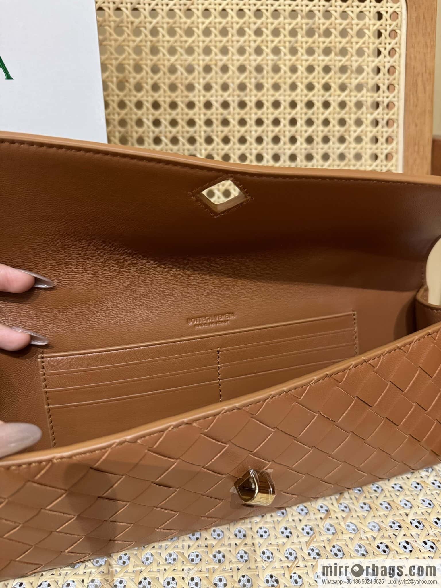 BV Andiamond Clutch 741511 Amber