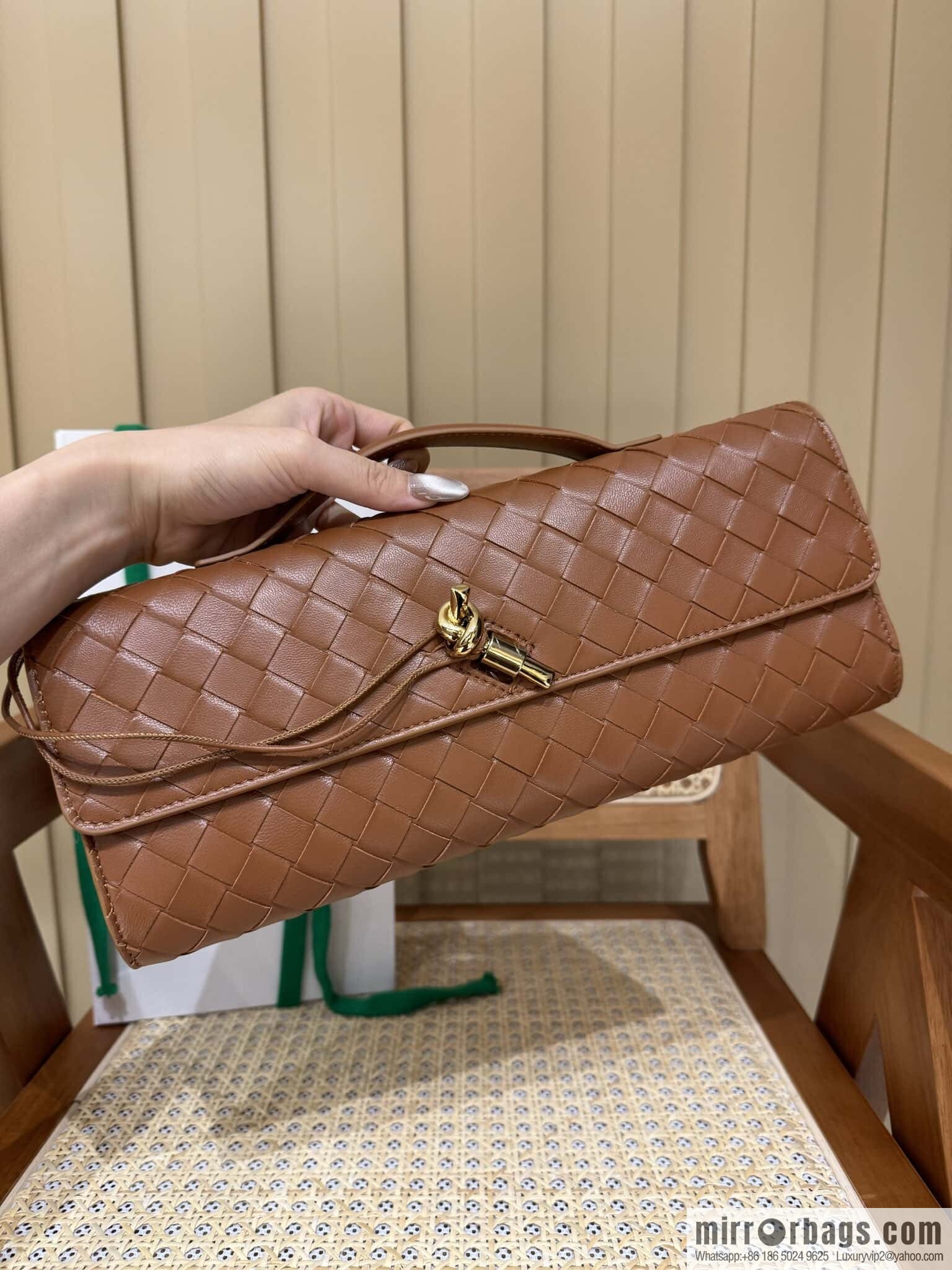 BV Andiamond Clutch 741511 Amber