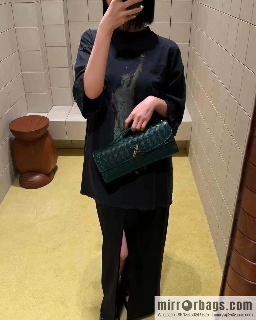 BV Andiamond Clutch 741511 Emerald