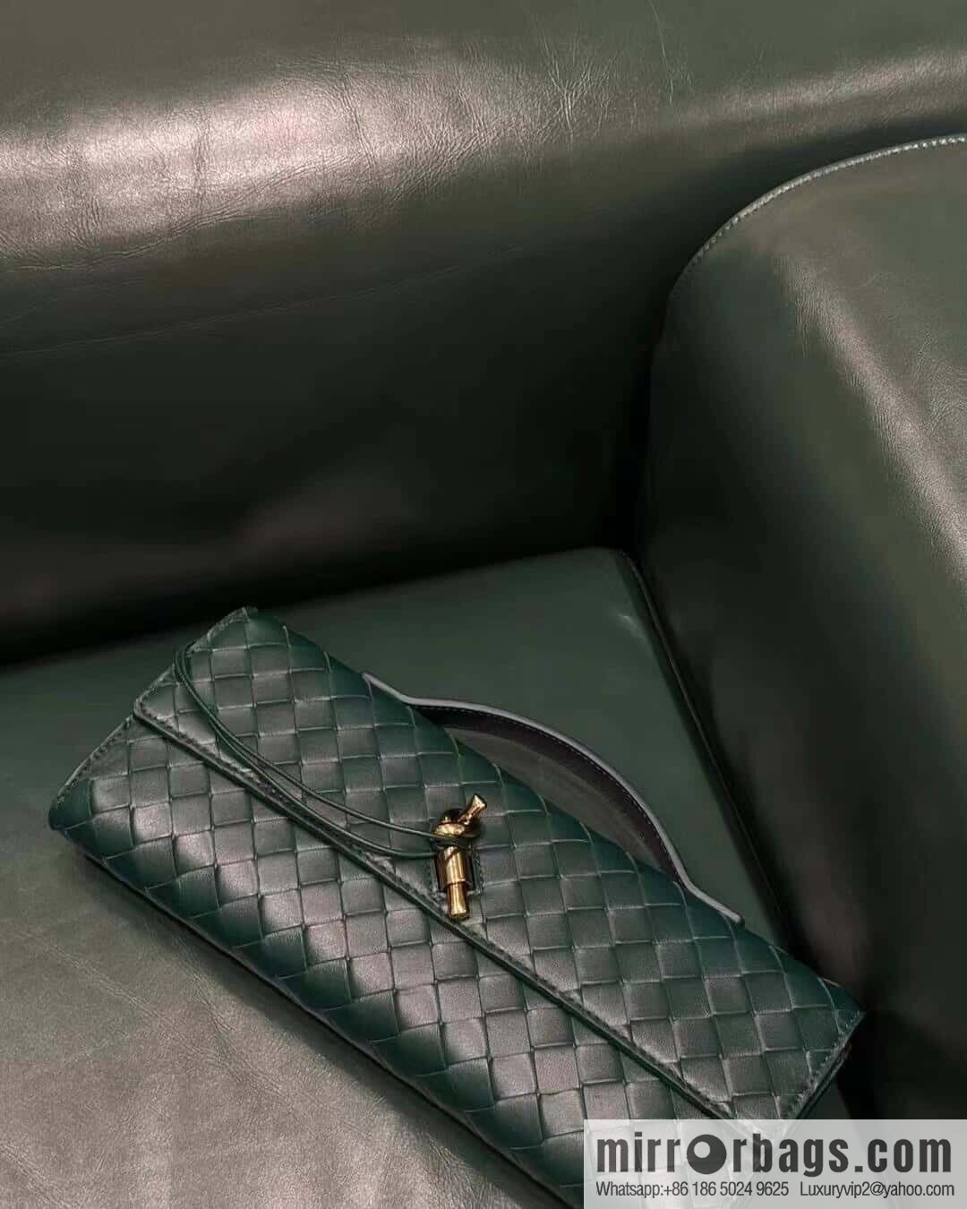 BV Andiamond Clutch 741511 Emerald