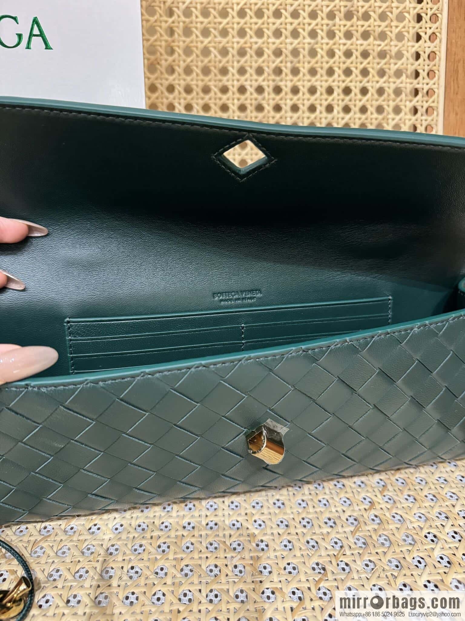 BV Andiamond Clutch 741511 Emerald