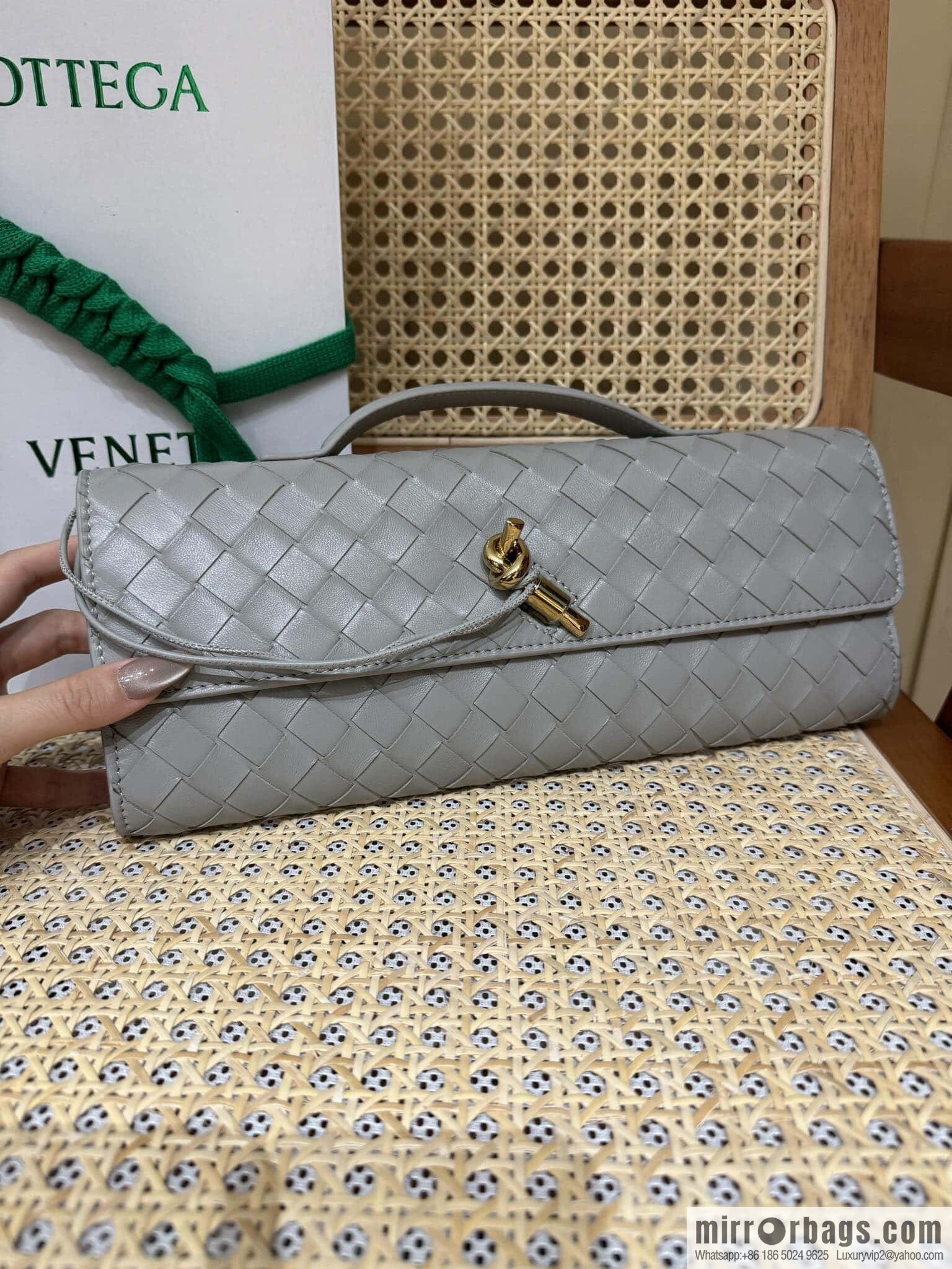 BV Andiamond Clutch 741511 Silver Grey